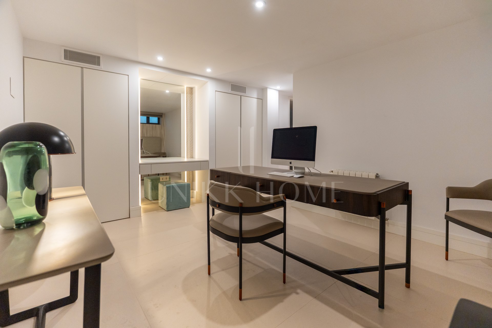 Una Villa contemporánea con vistas al mar en la prestigiosa Milla de Oro, Marbella