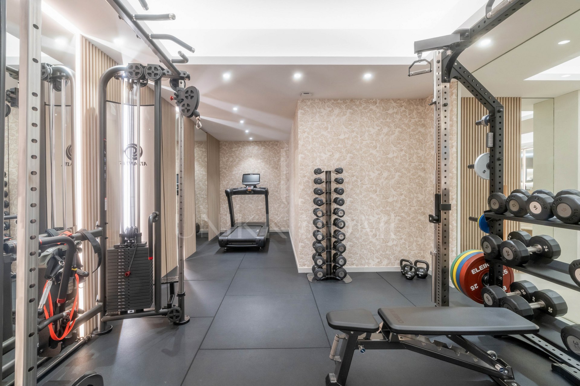 Villa contemporánea en Nueva Andalucía