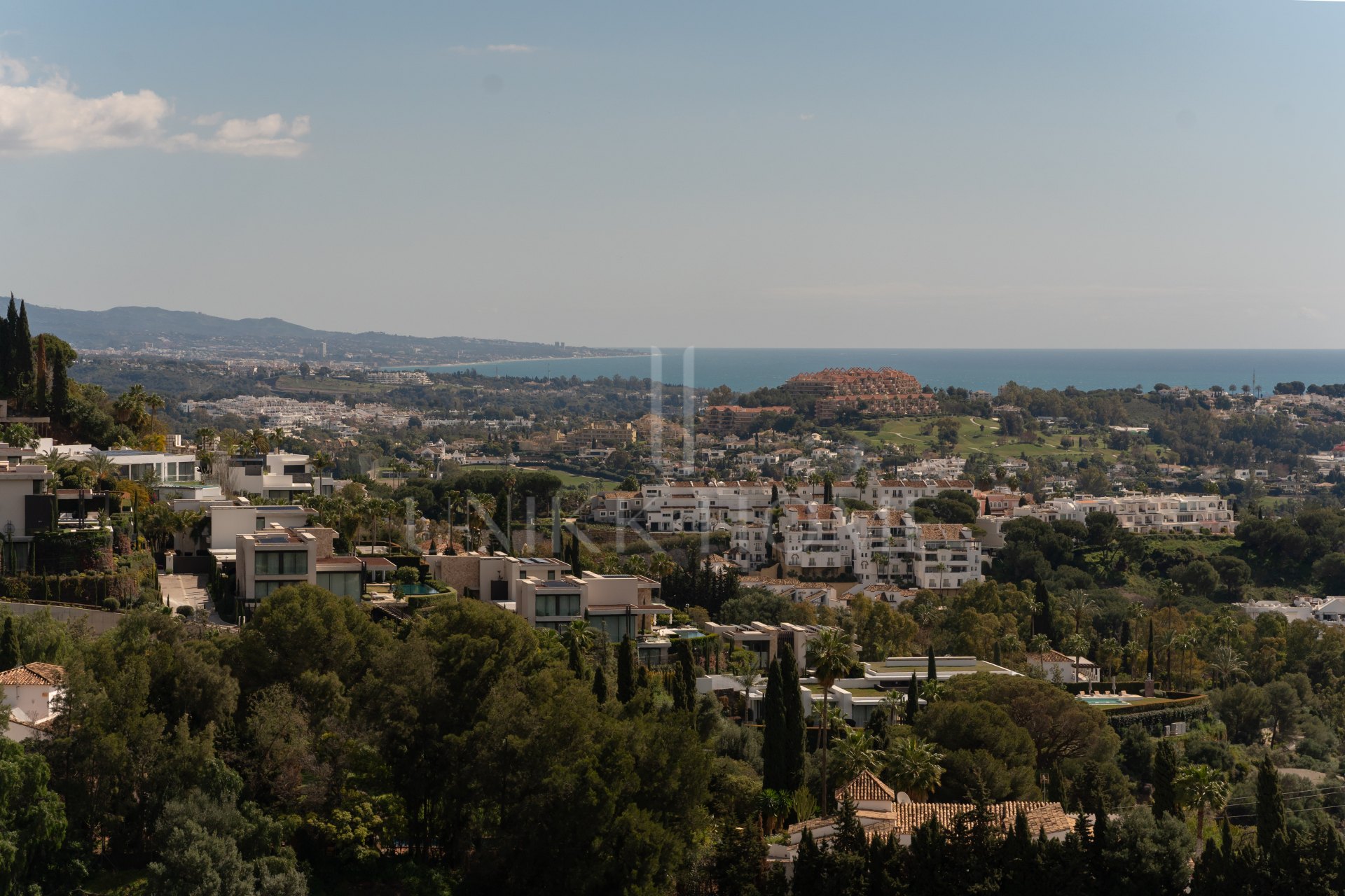 Duplex apartment with panoramic sea views in Monte Halcones