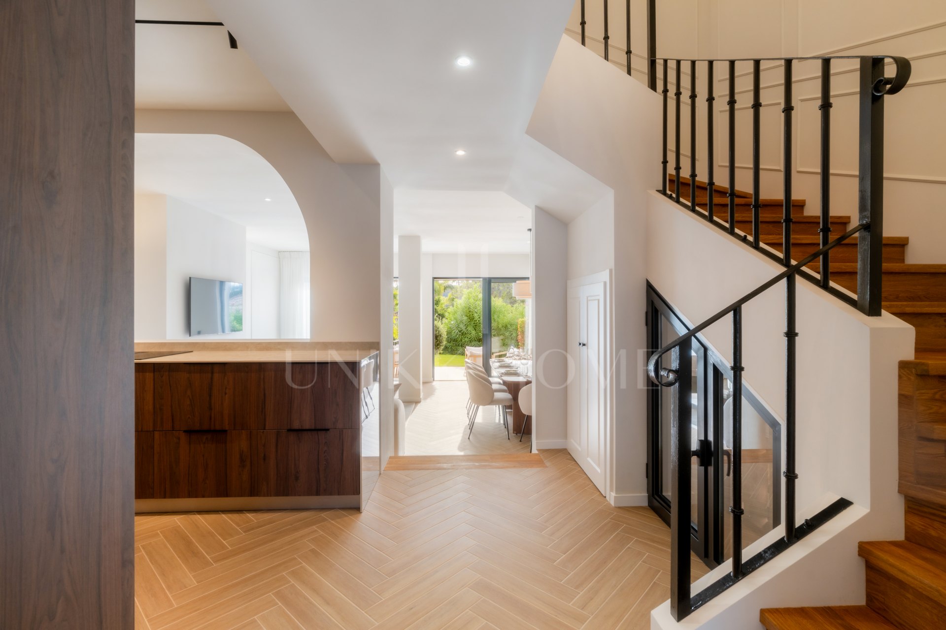 Renovated 4-Bedroom Townhouse in Nueva Andalucia