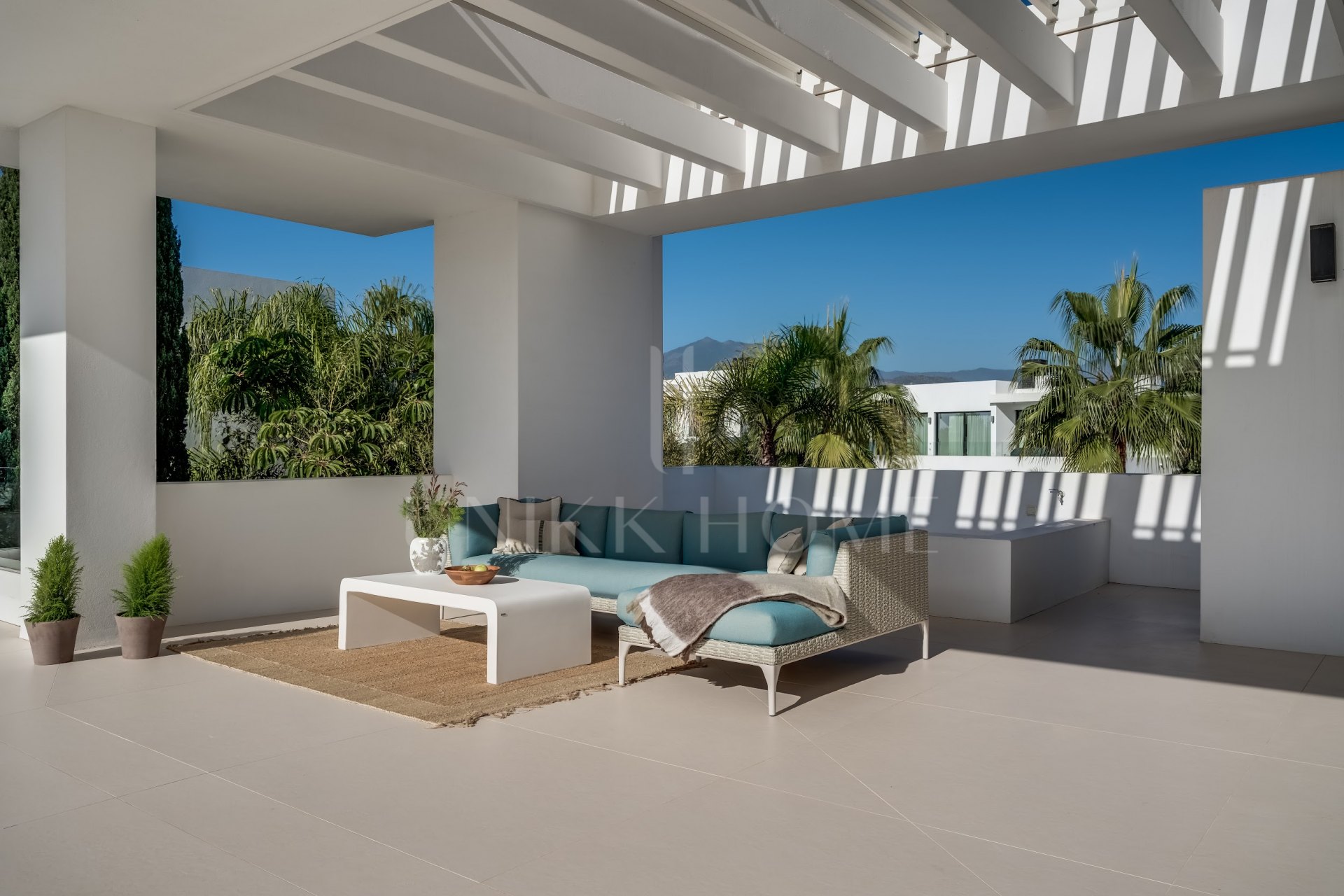 Obra maestra con vistas al mar mágico en la prestigiosa Milla de Oro de Marbella