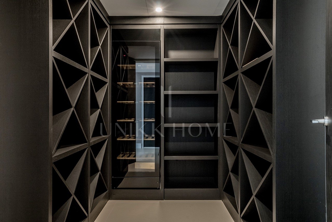 Obra maestra con vistas al mar mágico en la prestigiosa Milla de Oro de Marbella