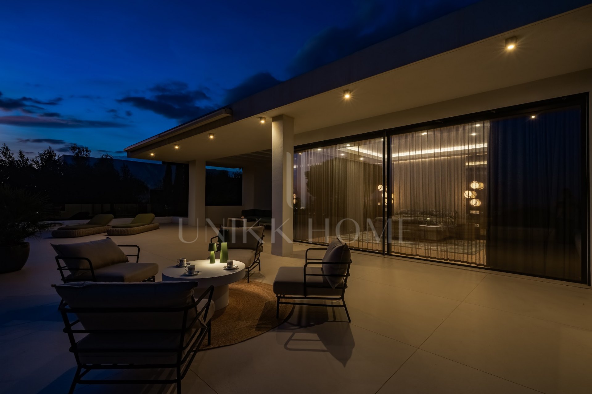 Obra maestra con vistas al mar mágico en la prestigiosa Milla de Oro de Marbella