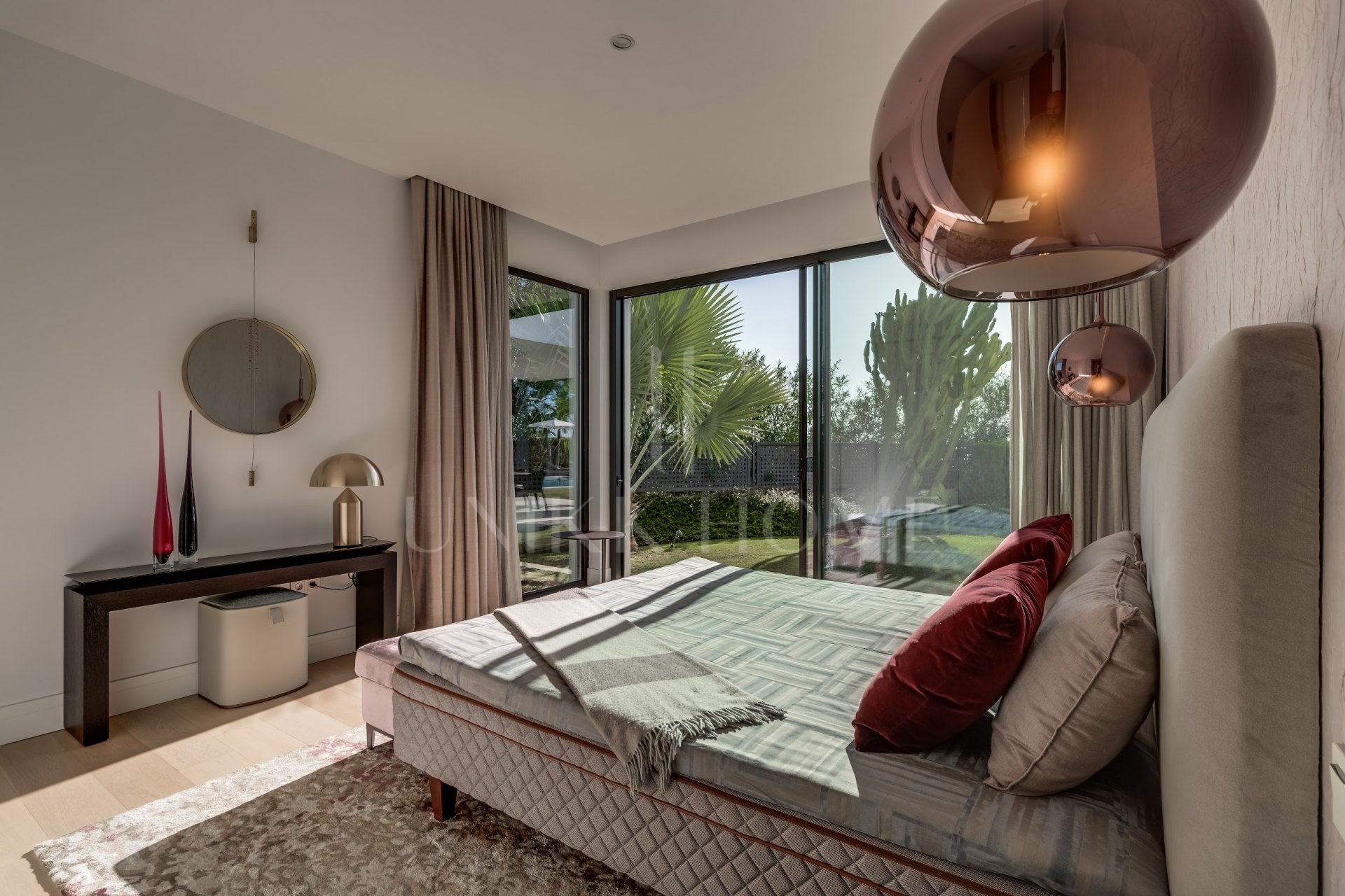 Obra maestra con vistas al mar mágico en la prestigiosa Milla de Oro de Marbella