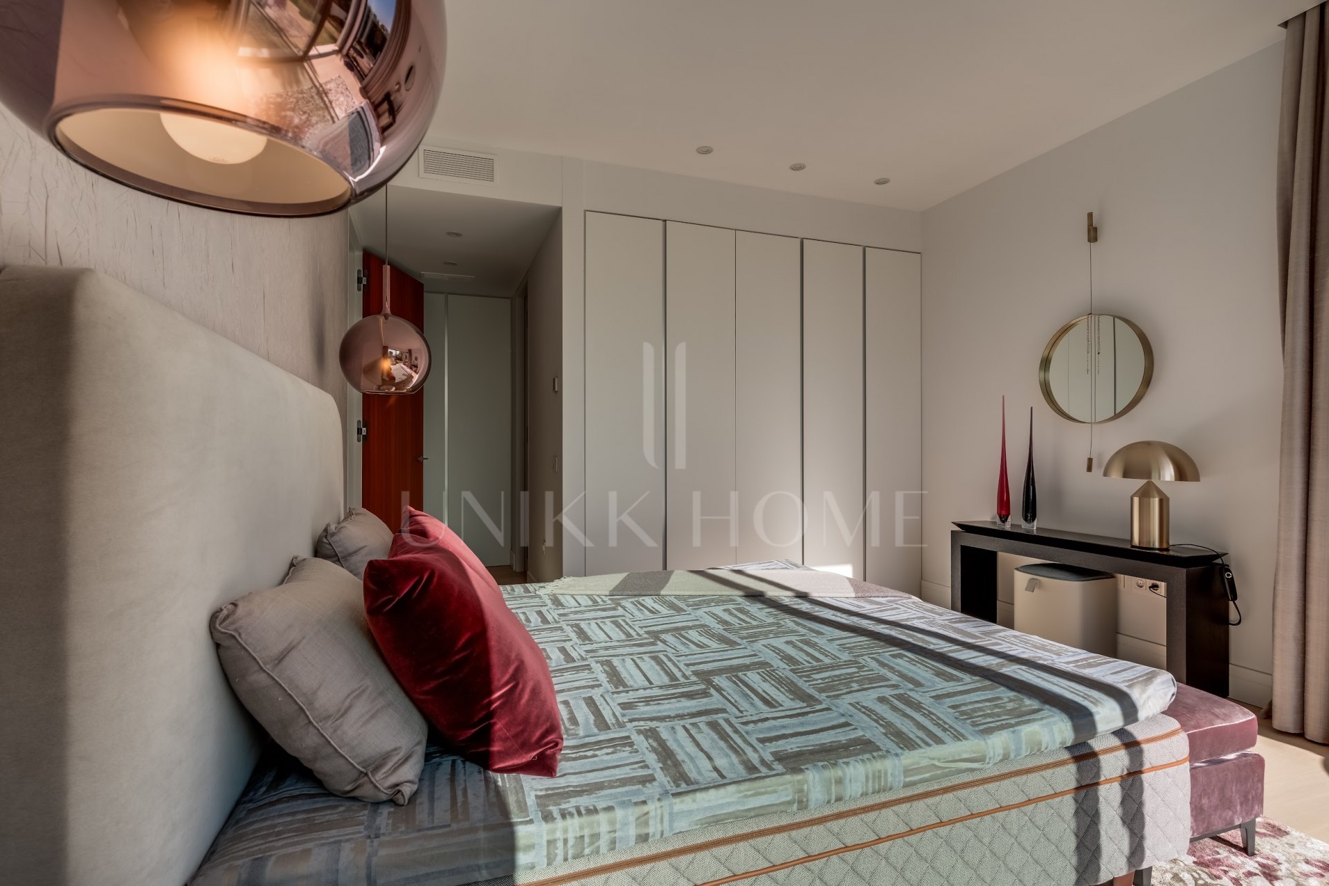 Obra maestra con vistas al mar mágico en la prestigiosa Milla de Oro de Marbella