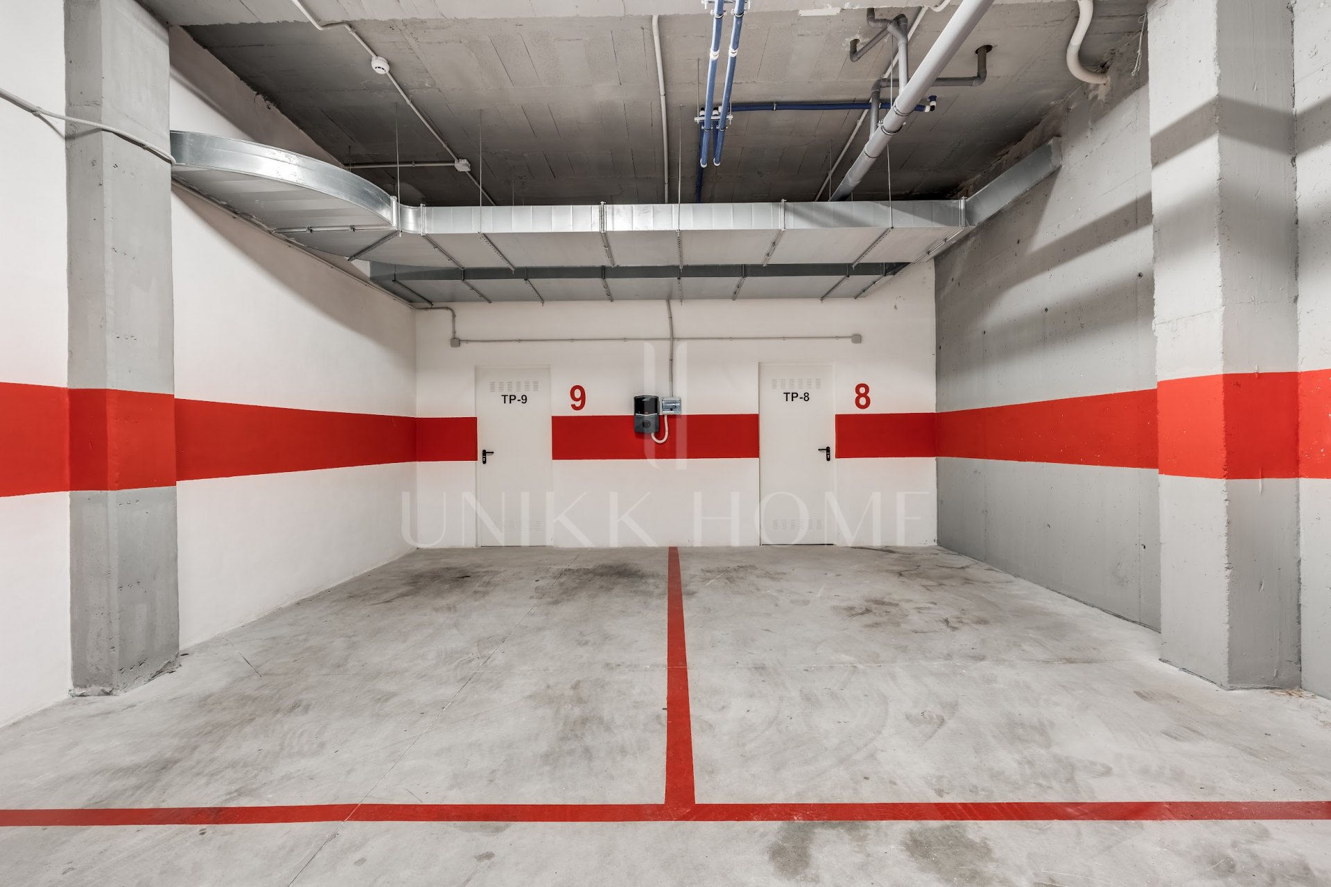 Moderno y espacioso adosado con vistas impresionantes ubicado en la Nueva Milla de Oro.