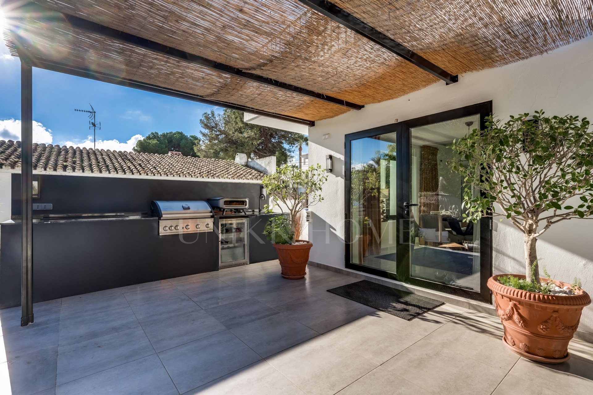 Luxury villa close to amenities