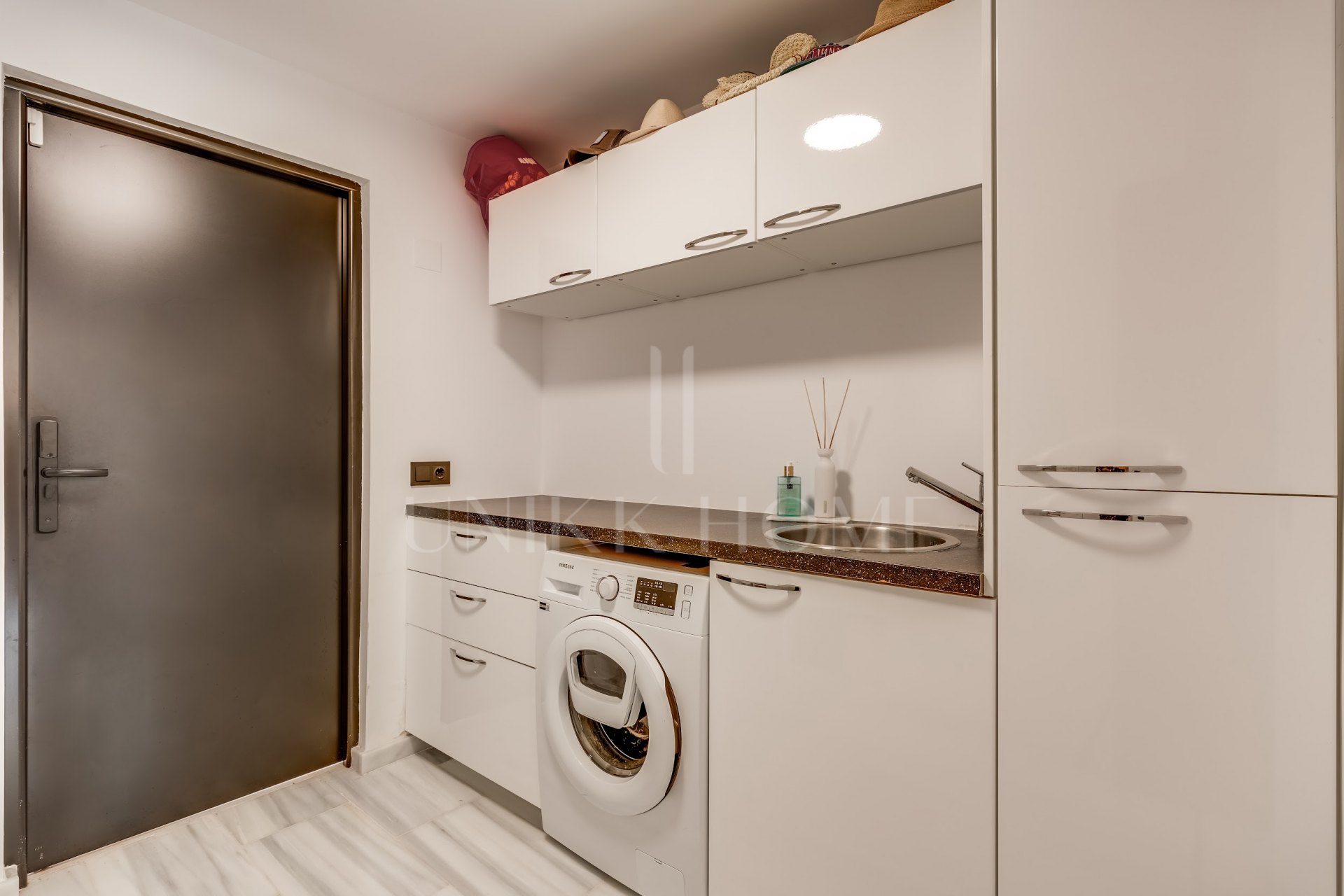 Luxury villa close to amenities