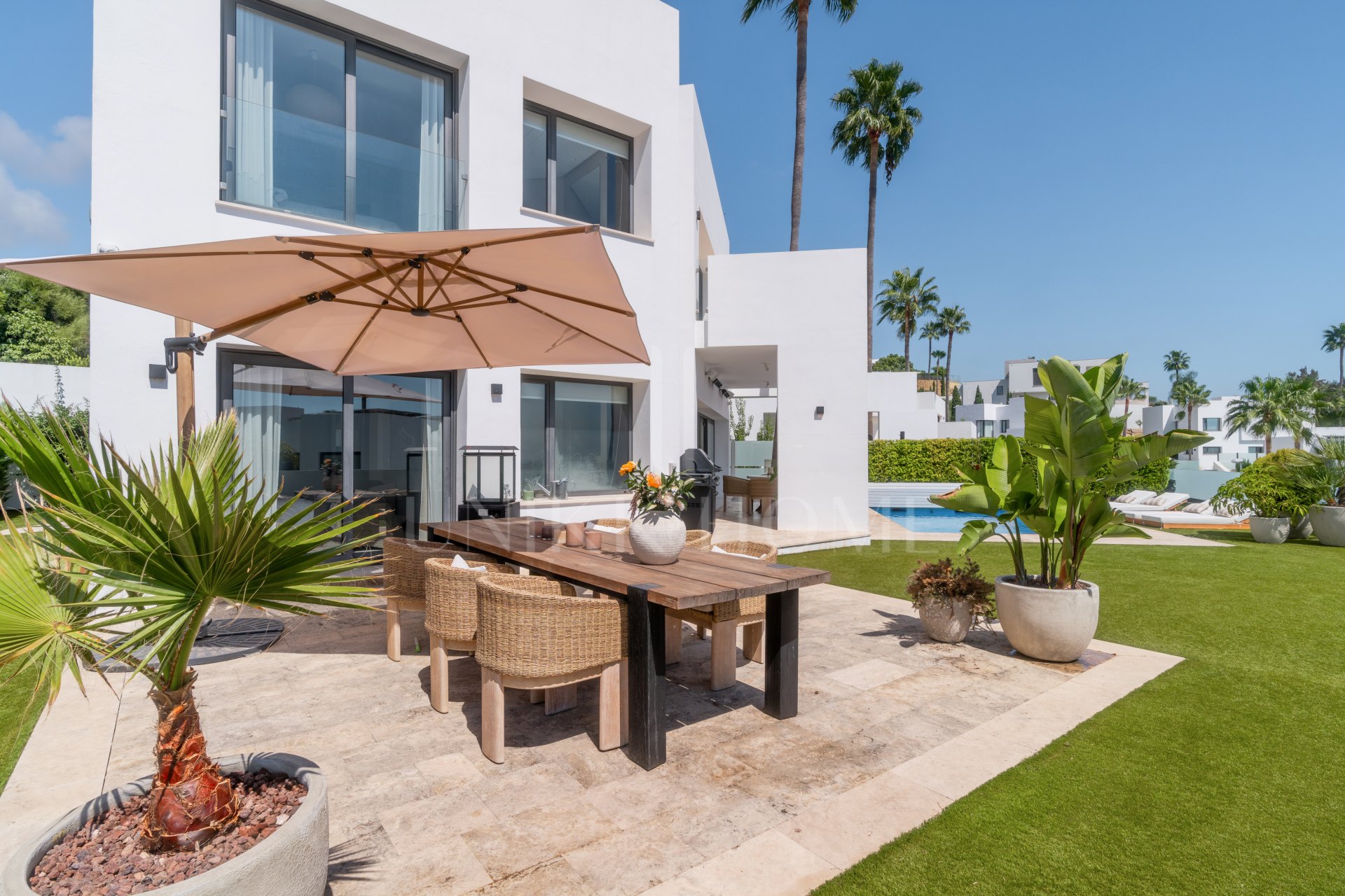 Modern Villa with Breathtaking Views