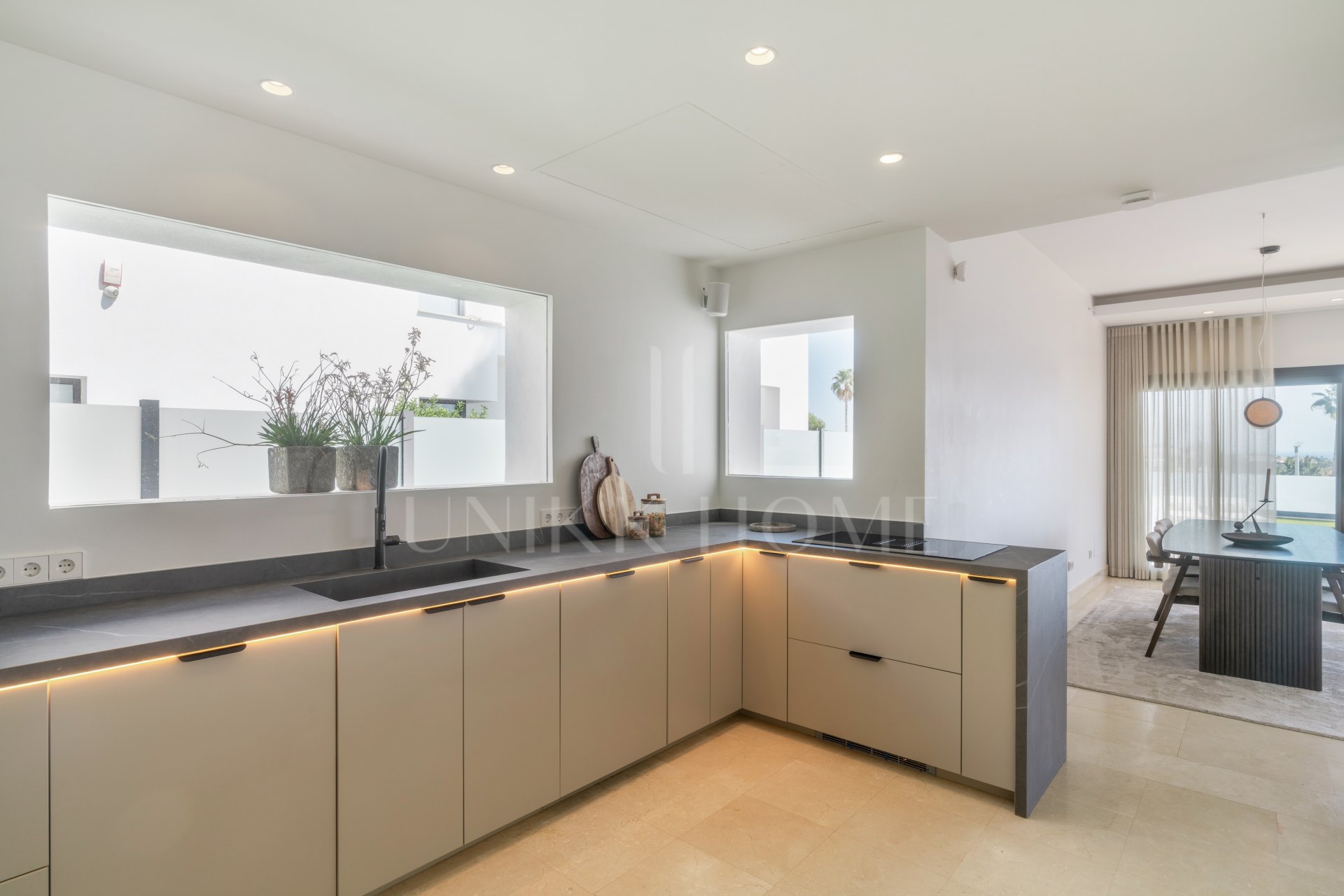 Modern Villa with Breathtaking Views