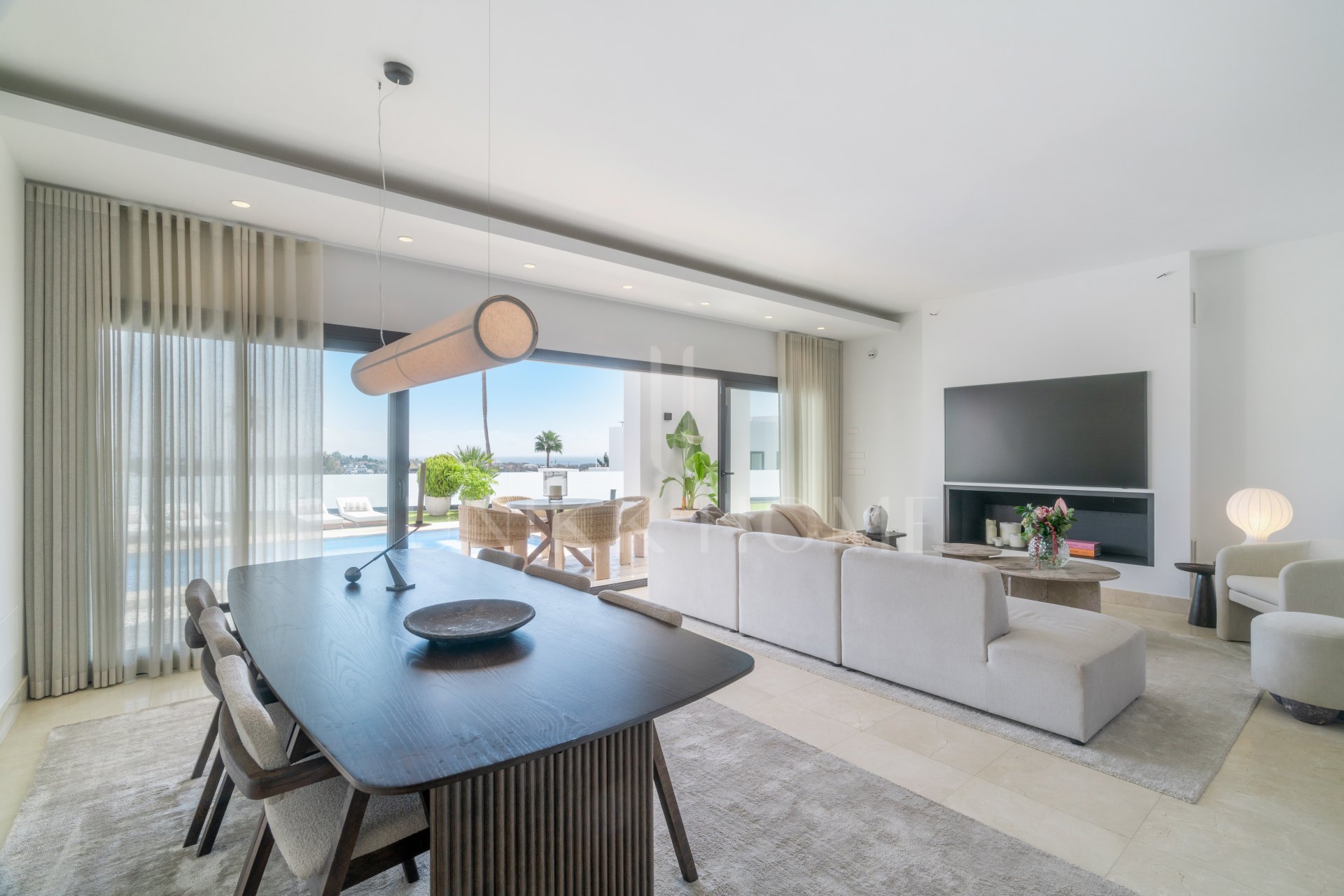 Modern Villa with Breathtaking Views