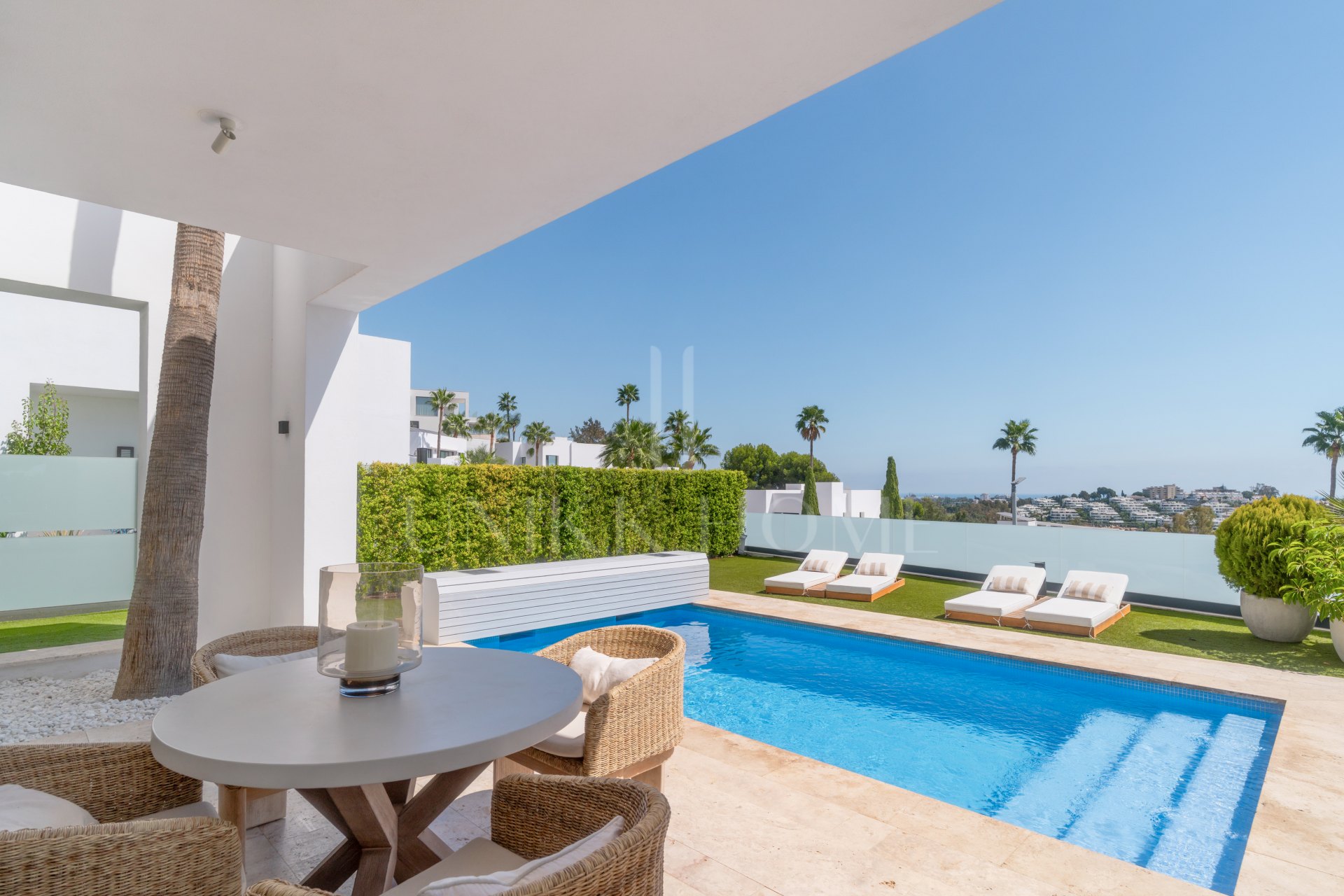 Modern Villa with Breathtaking Views