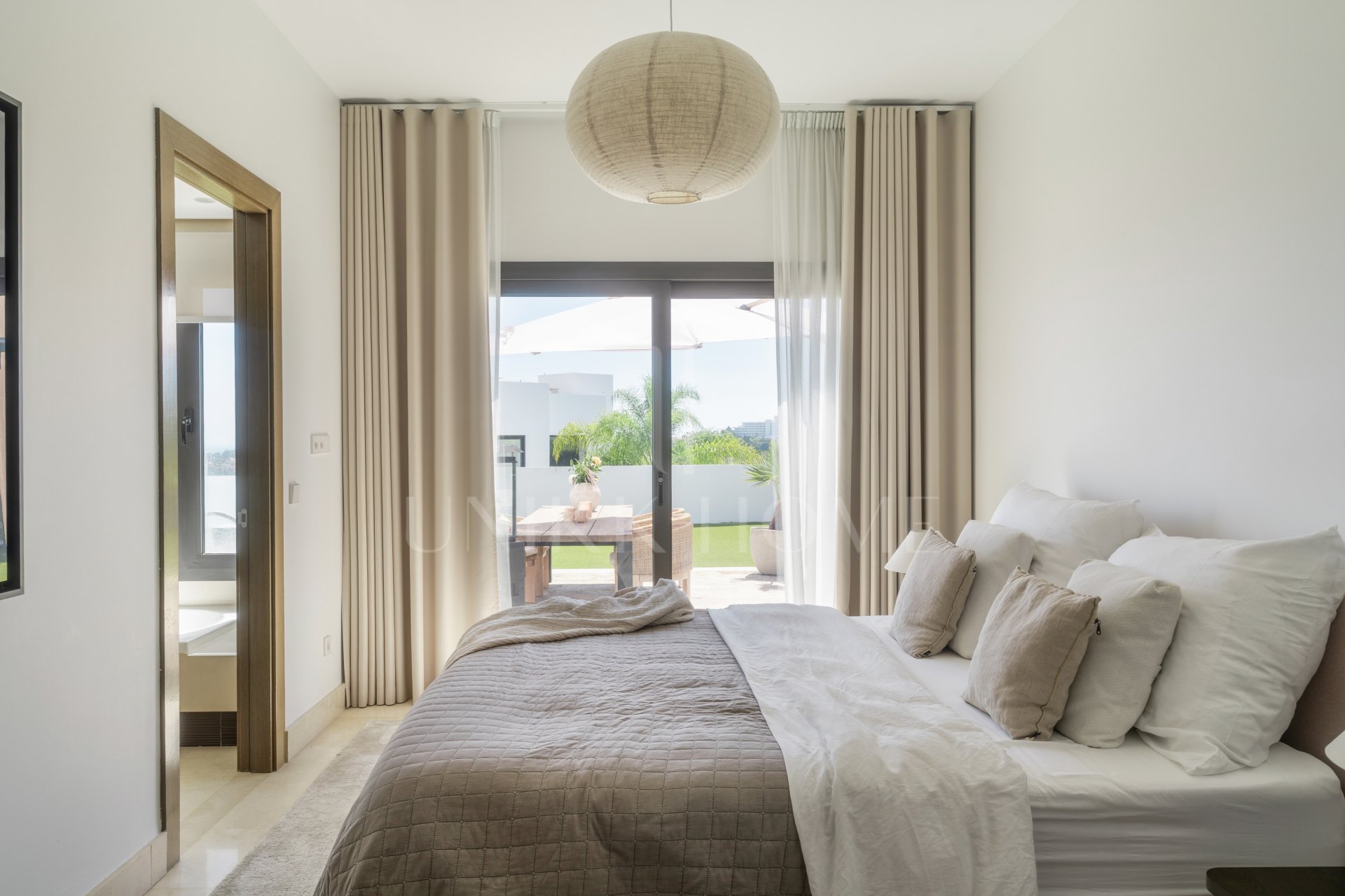 Modern Villa with Breathtaking Views