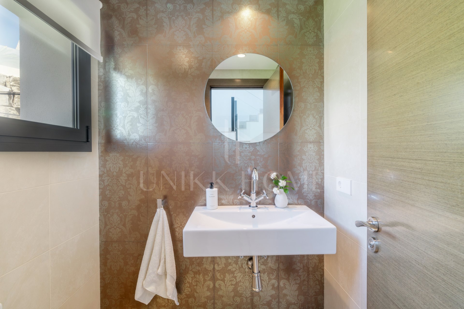 Modern Villa with Breathtaking Views