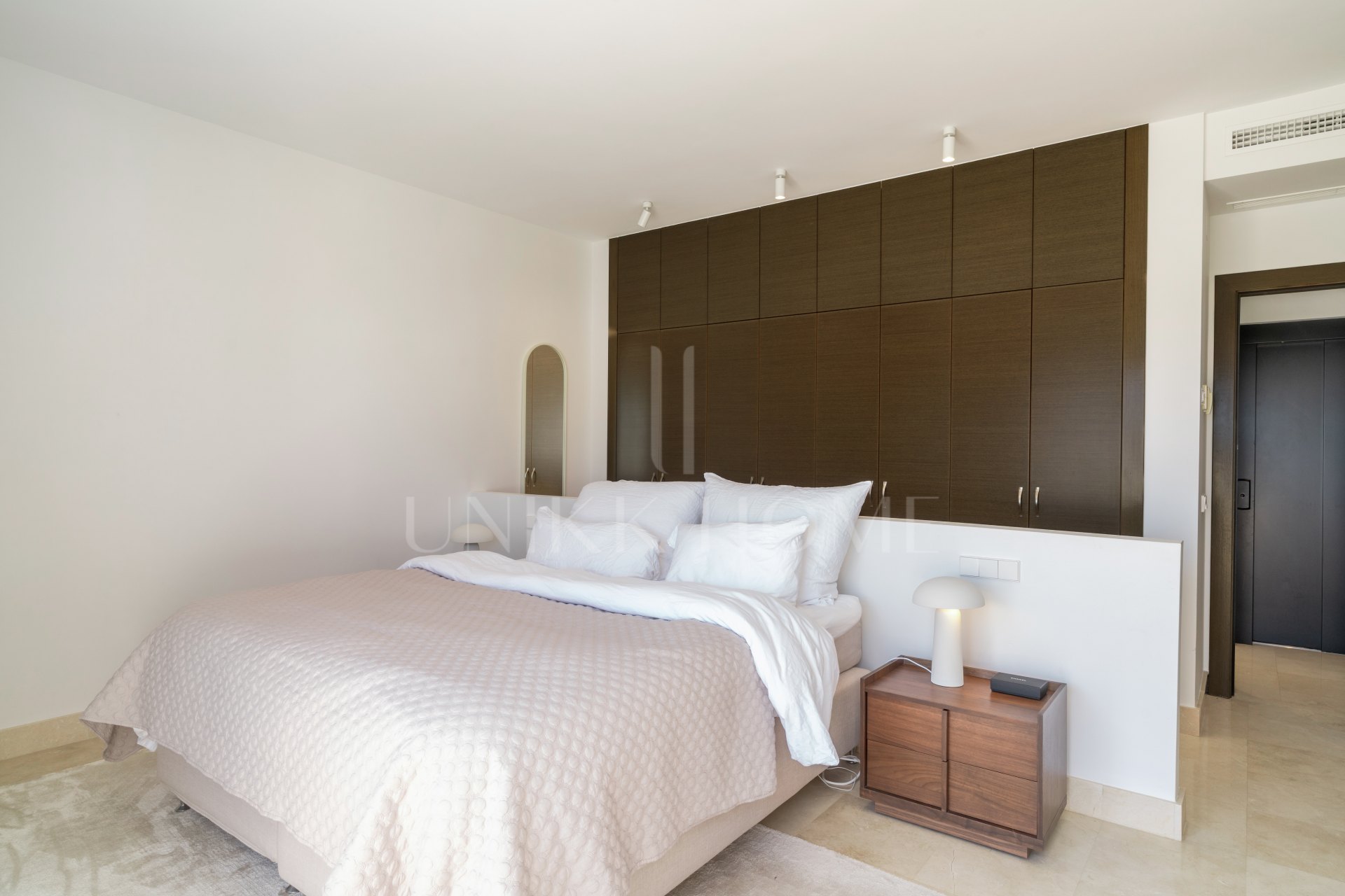 Modern Villa with Breathtaking Views