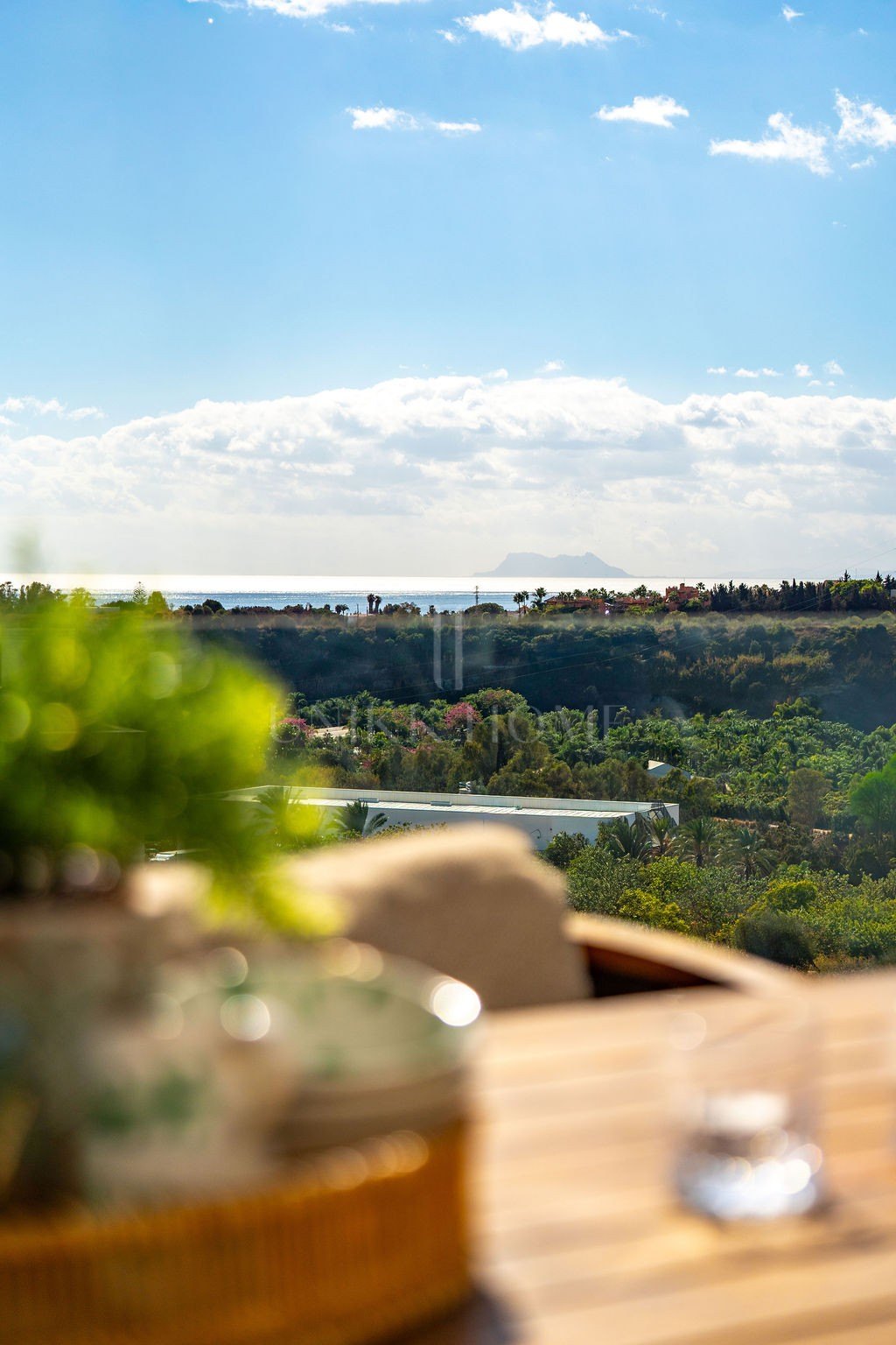 Impresionante ático dúplex de 3 dormitorios con vistas panorámicas