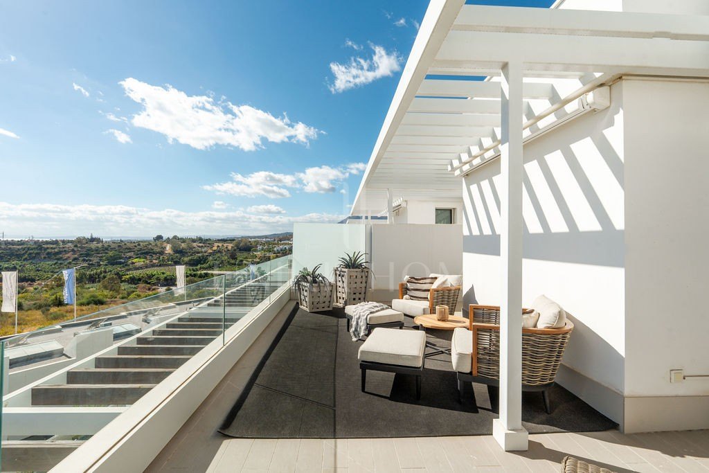 Impresionante ático dúplex de 3 dormitorios con vistas panorámicas