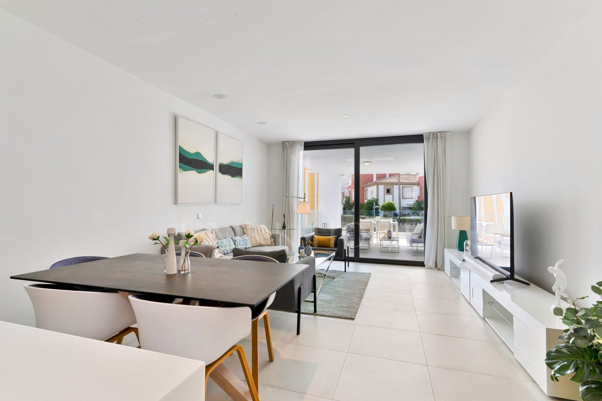 Modern 2-bedroom apartment