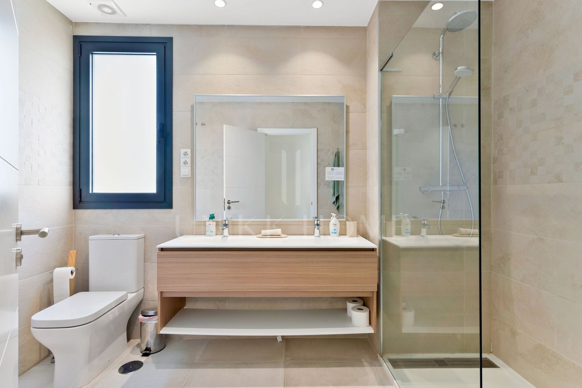 Modern 2-bedroom apartment