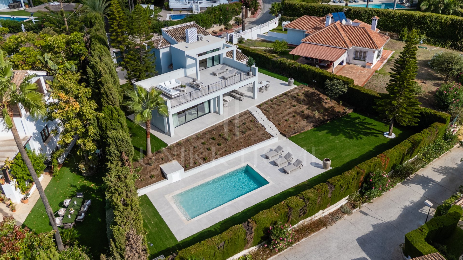 Fully Renovated Mediterranean Villa with Sea Views in Elviria - Marbella East