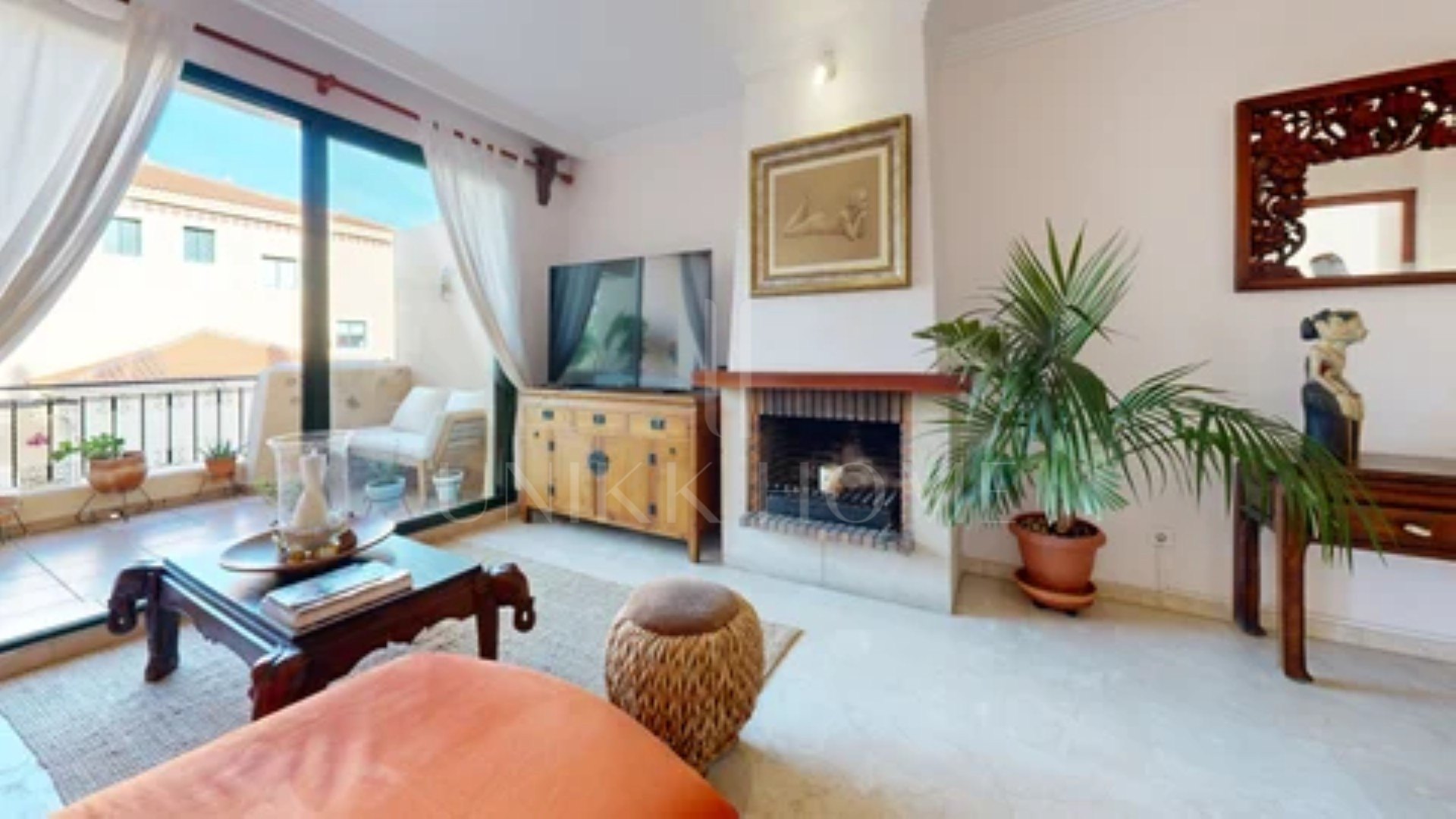 Magnífico apartamento dúplex de 3 dormitorios, junto al Puerto de la Duquesa