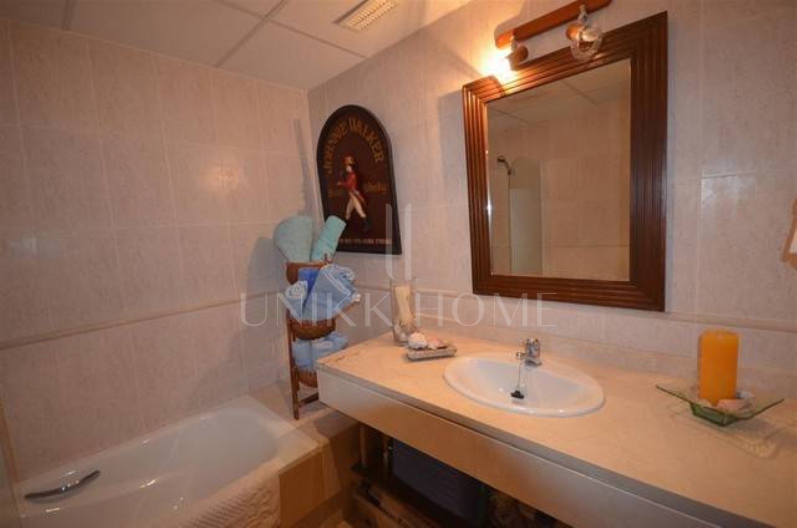 Magnífico apartamento dúplex de 3 dormitorios, junto al Puerto de la Duquesa