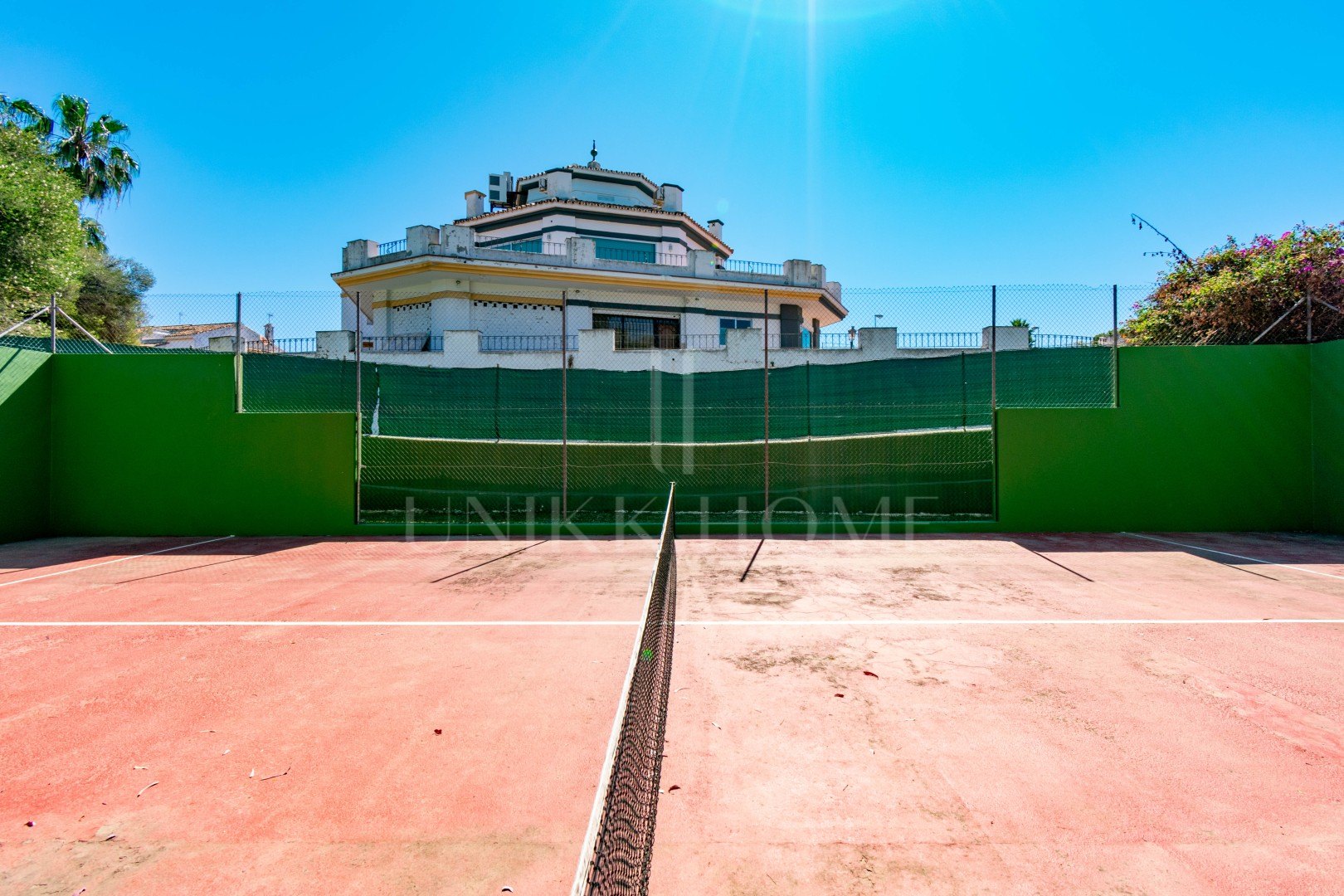 3-Bedroom Townhouse in Nueva Atalaya, Estepona, within an Established Residential Community