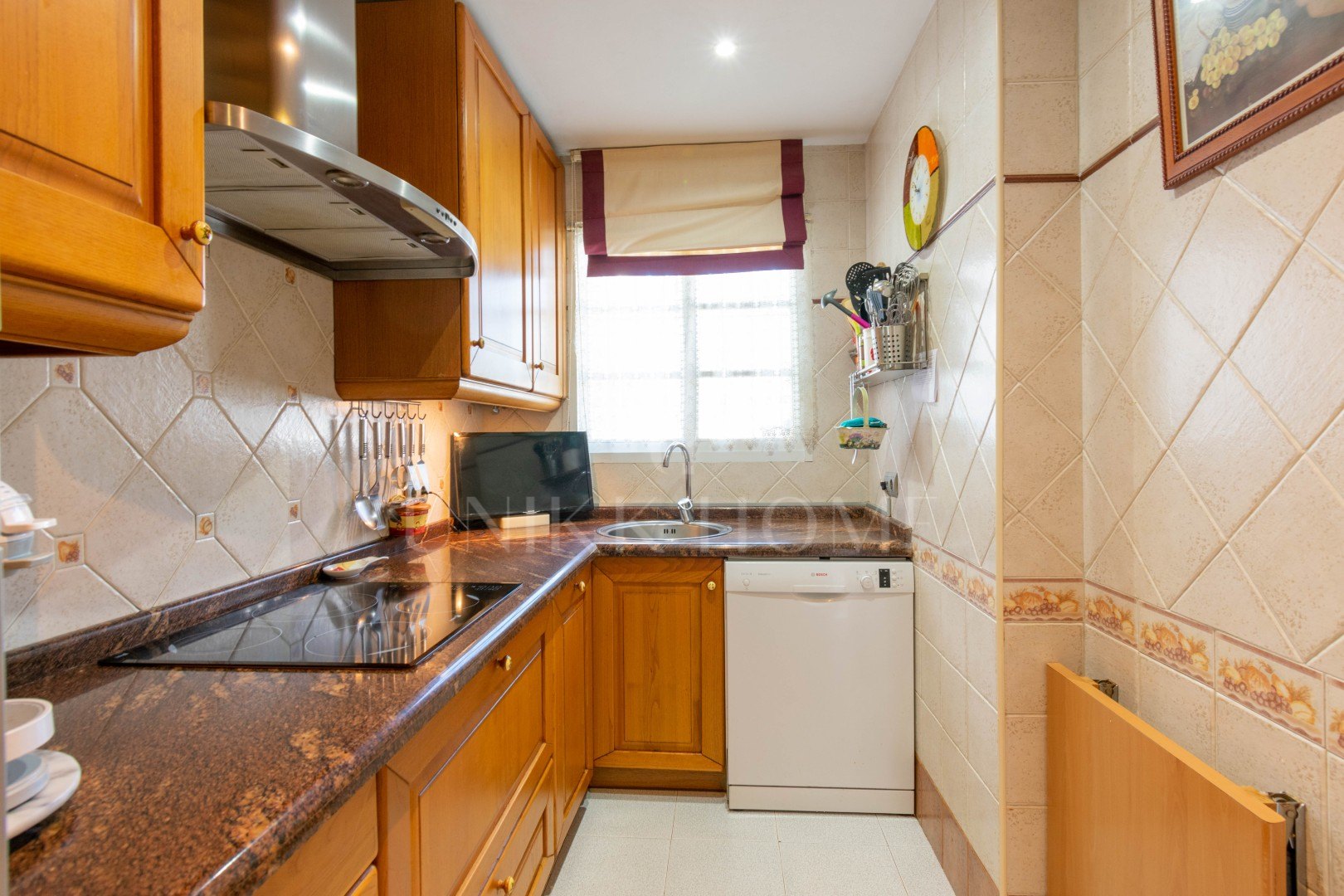 3-Bedroom Townhouse in Nueva Atalaya, Estepona, within an Established Residential Community