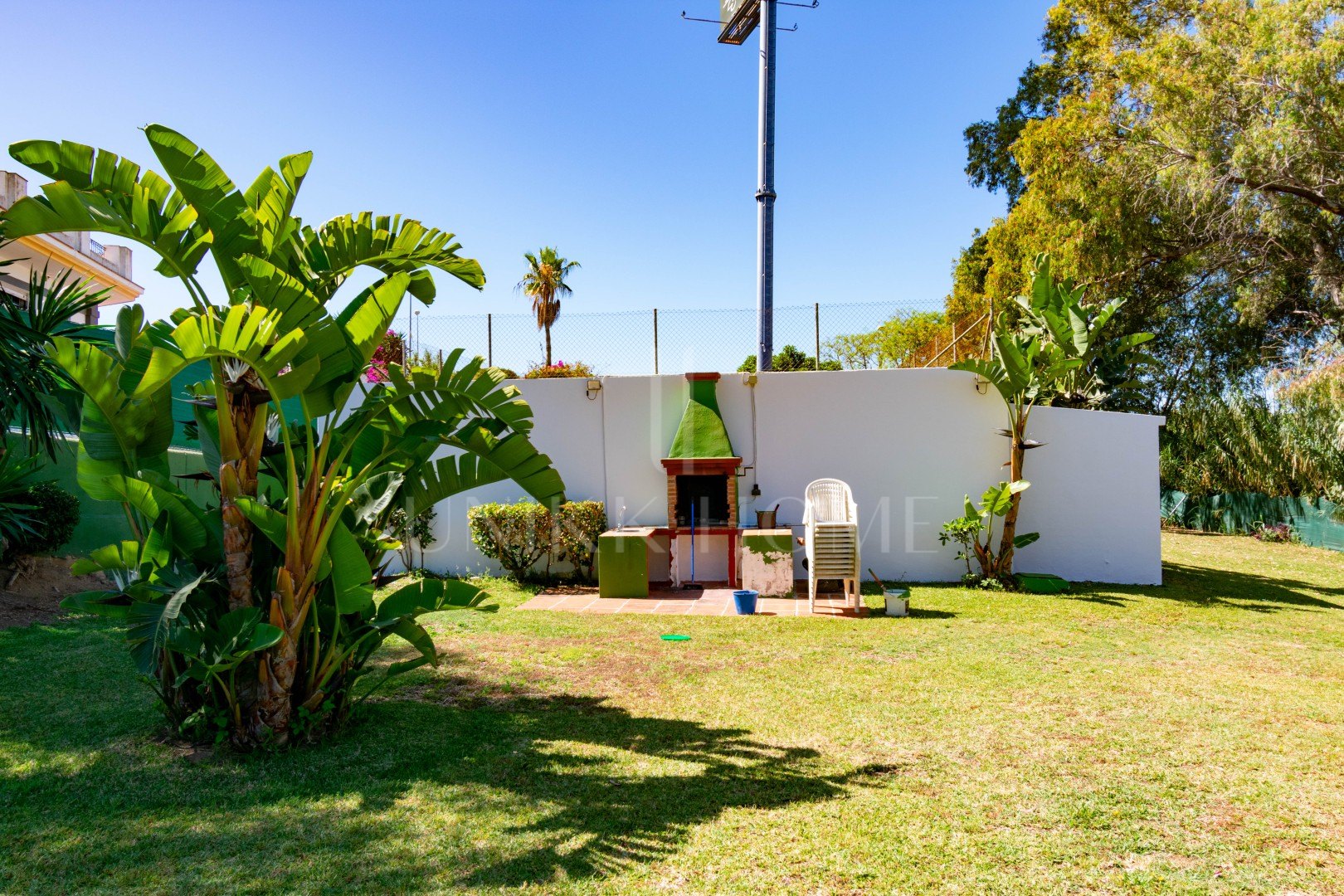 3-Bedroom Townhouse in Nueva Atalaya, Estepona, within an Established Residential Community