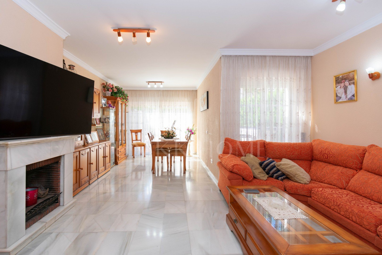3-Bedroom Townhouse in Nueva Atalaya, Estepona, within an Established Residential Community