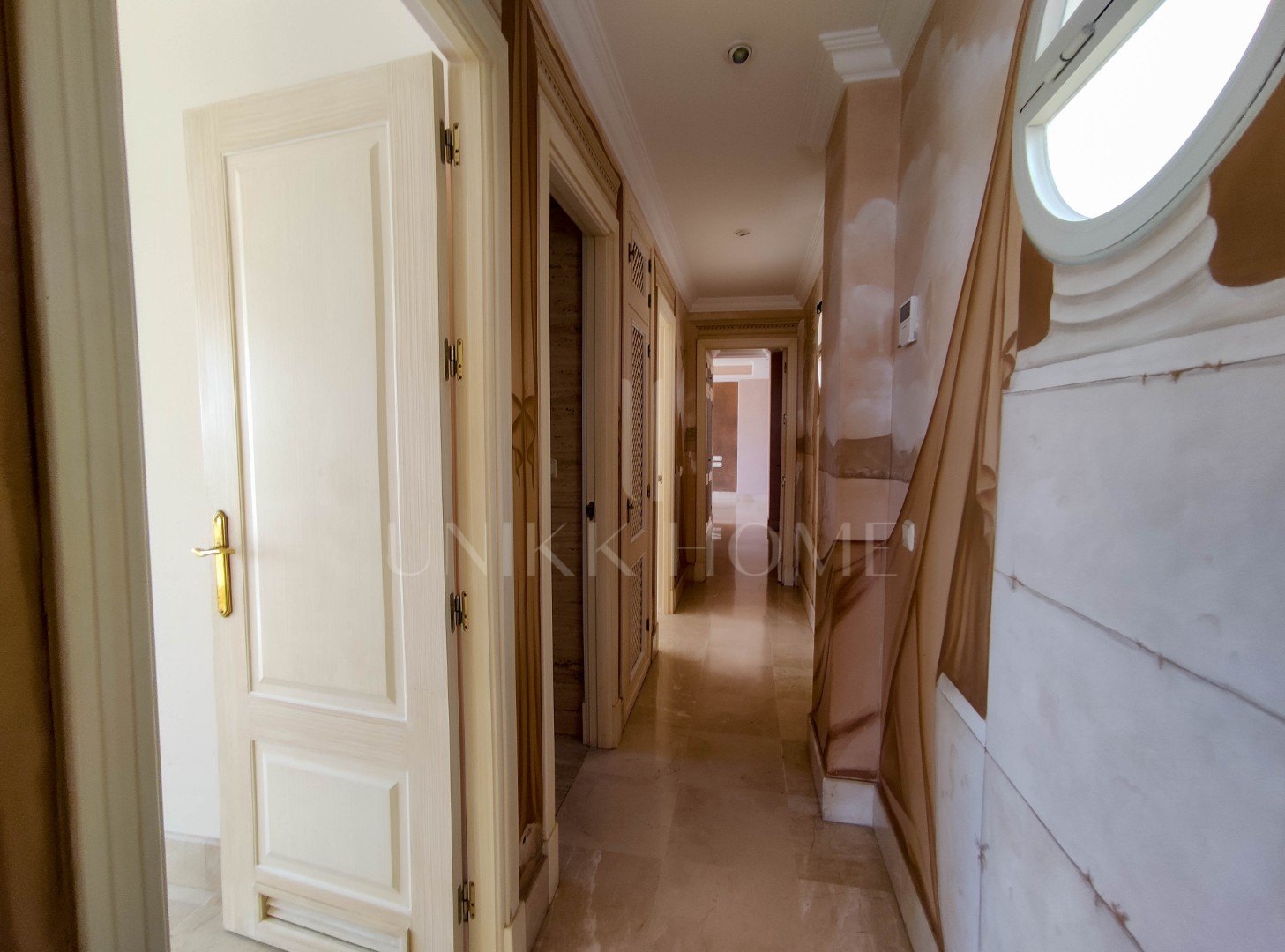 Impresionante ático en Nueva Andalucía y Puerto Banús: Ático Exclusivo en Lorcrimar