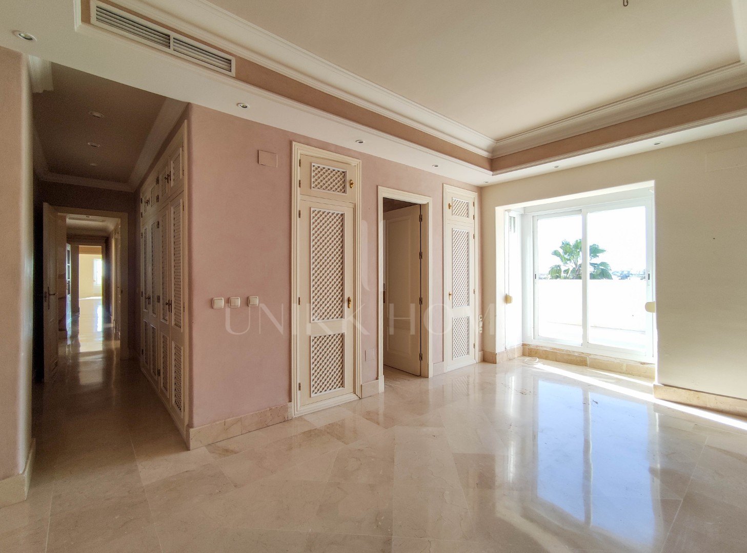 Impresionante ático en Nueva Andalucía y Puerto Banús: Ático Exclusivo en Lorcrimar