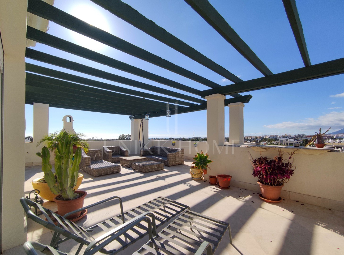 Impresionante ático en Nueva Andalucía y Puerto Banús: Ático Exclusivo en Lorcrimar