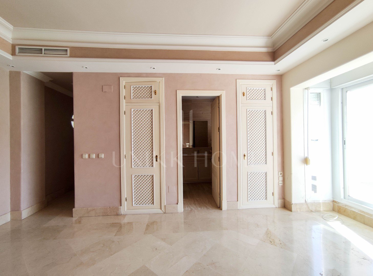 Impresionante ático en Nueva Andalucía y Puerto Banús: Ático Exclusivo en Lorcrimar