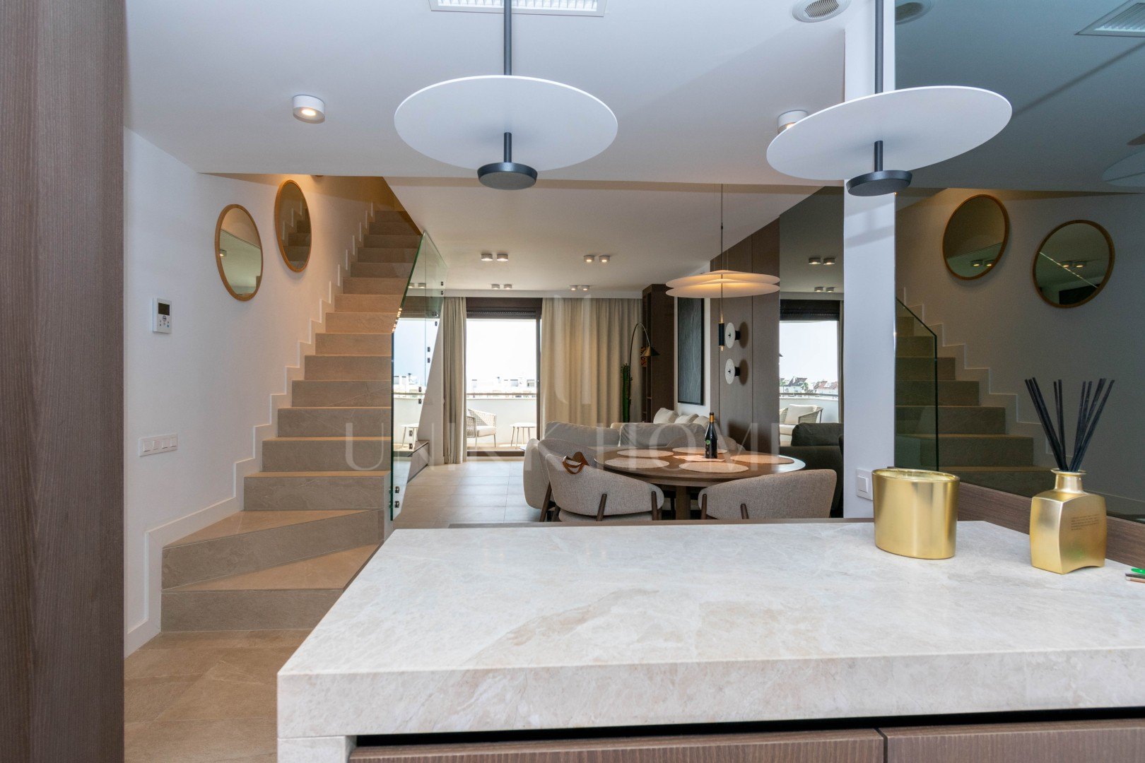 Contemporary Luxury Penthouse with Panoramic Sea Views and Private Rooftop Jacuzzi in Las Mesas, Estepona
