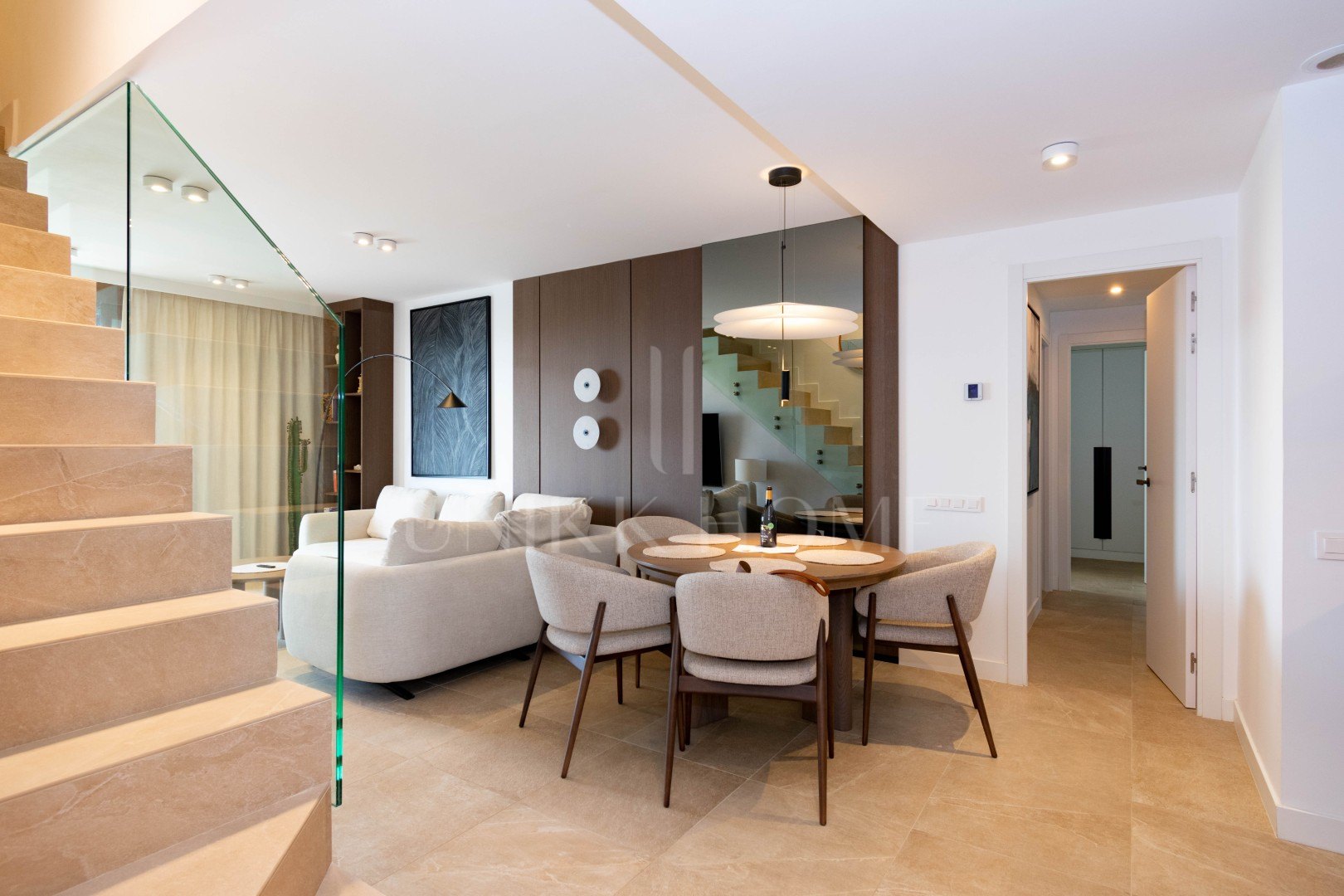 Contemporary Luxury Penthouse with Panoramic Sea Views and Private Rooftop Jacuzzi in Las Mesas, Estepona