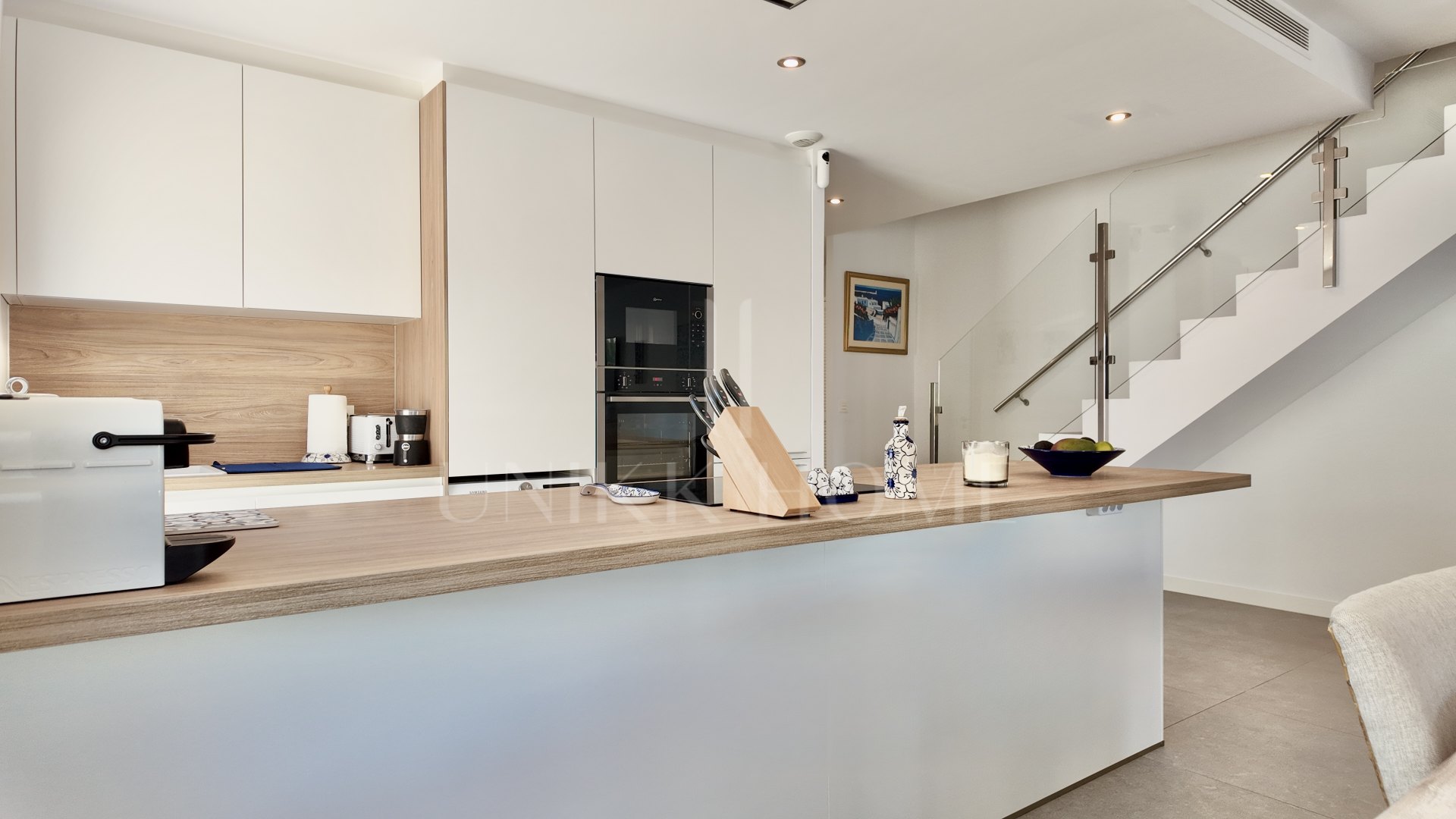 Casa pareada con jardín privado en La Resina, Nueva Milla de Oro de Estepona