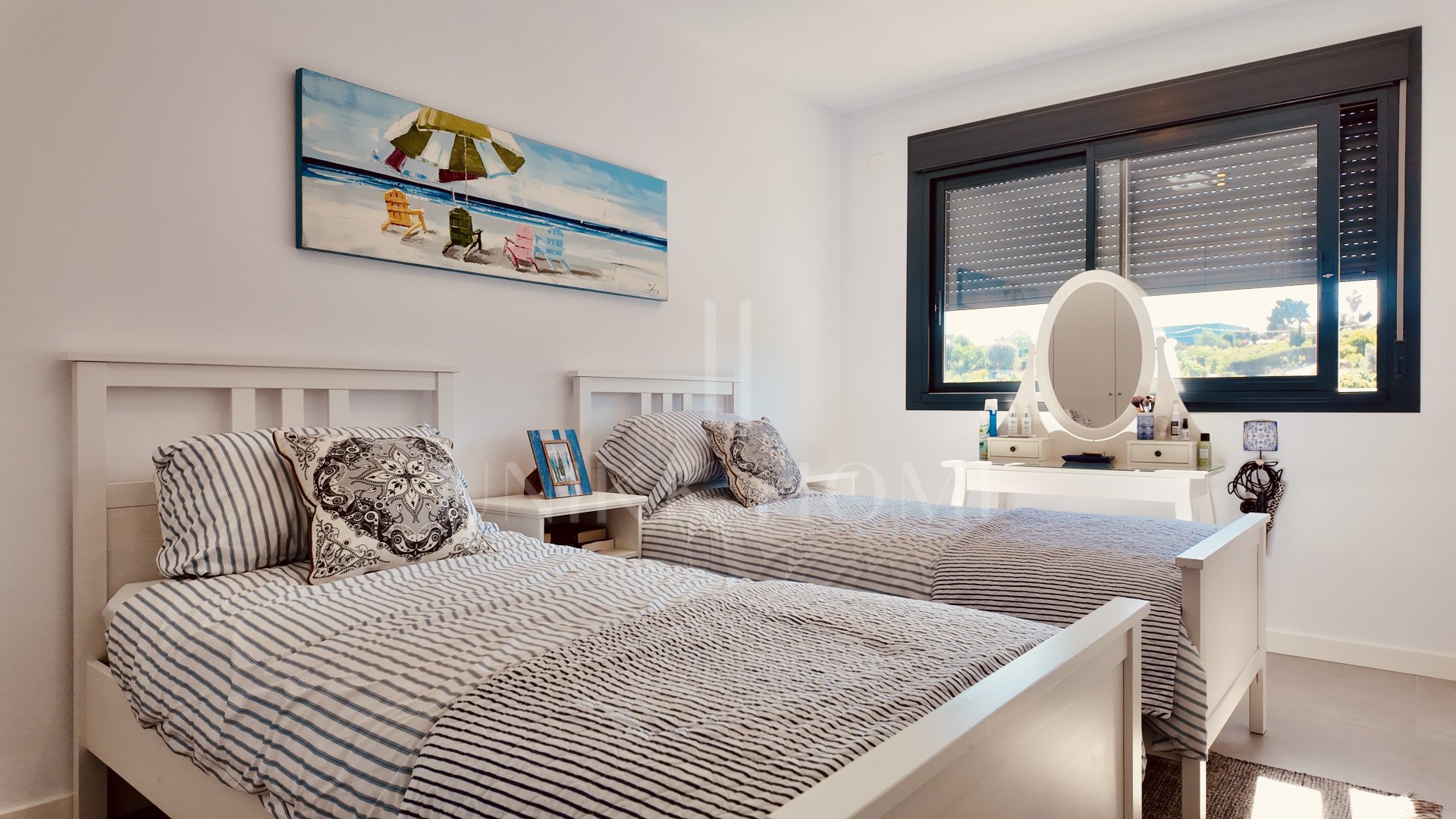 Casa pareada con jardín privado en La Resina, Nueva Milla de Oro de Estepona