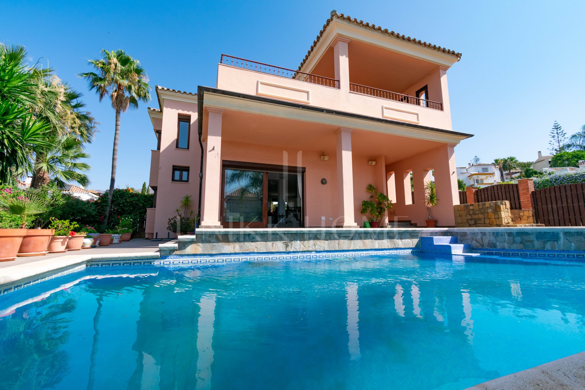 Mediterranean Villa with Sea Views in the Prestigious Seghers Residential Area, Estepona