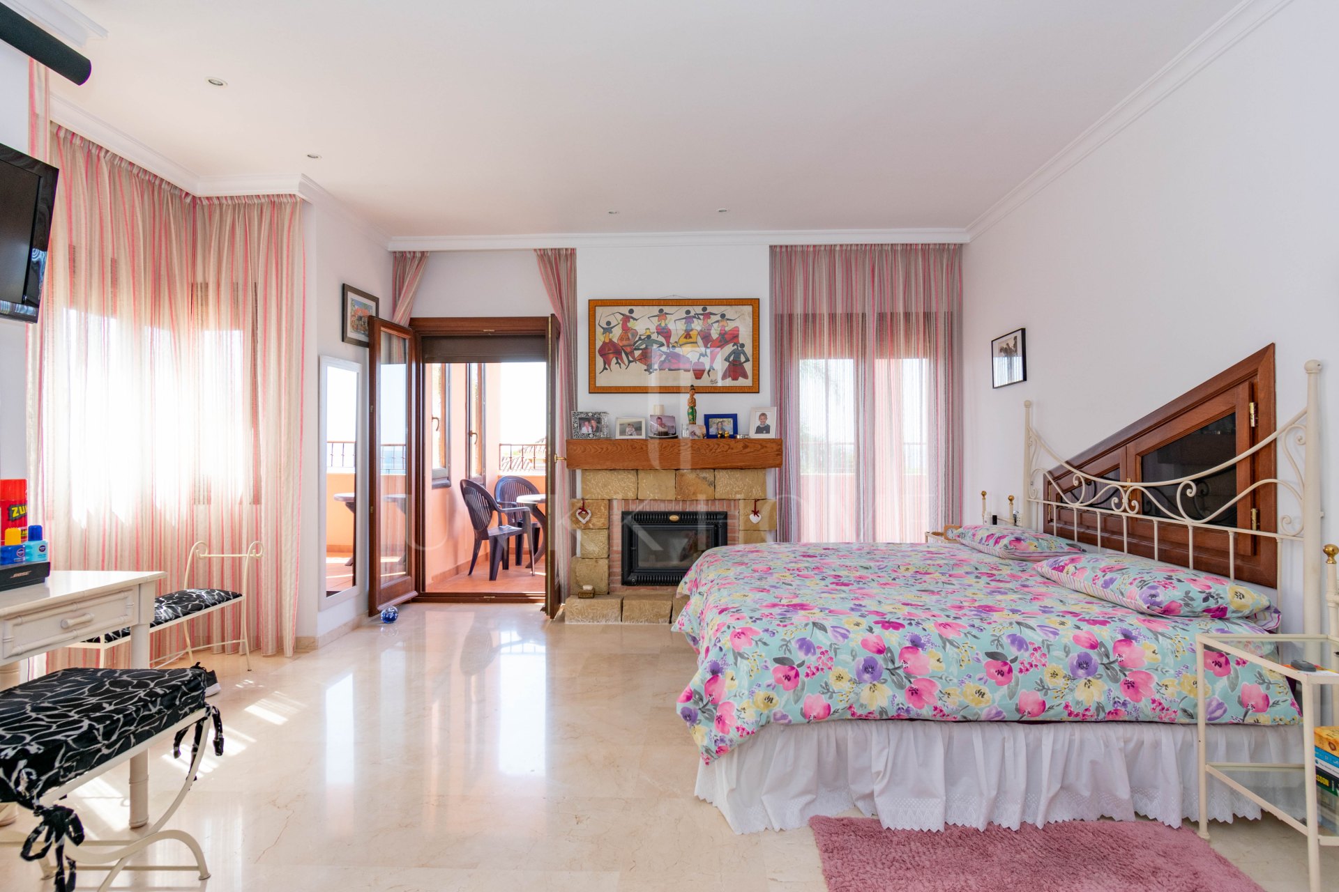 Mediterranean Villa with Sea Views in the Prestigious Seghers Residential Area, Estepona