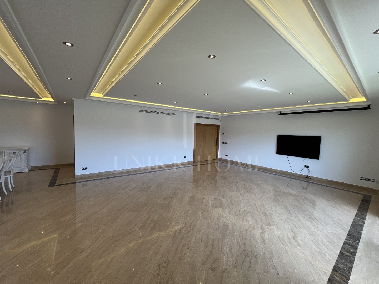 Luxury Duplex Penthouse for Sale in Embrujo Banús | Puerto Banús – Marbella