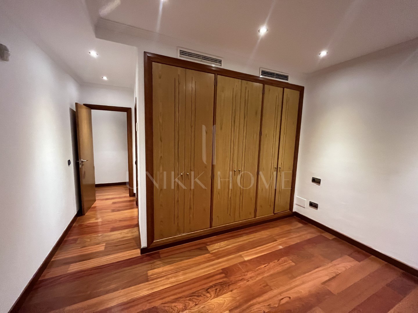 Luxury Duplex Penthouse for Sale in Embrujo Banús | Puerto Banús – Marbella