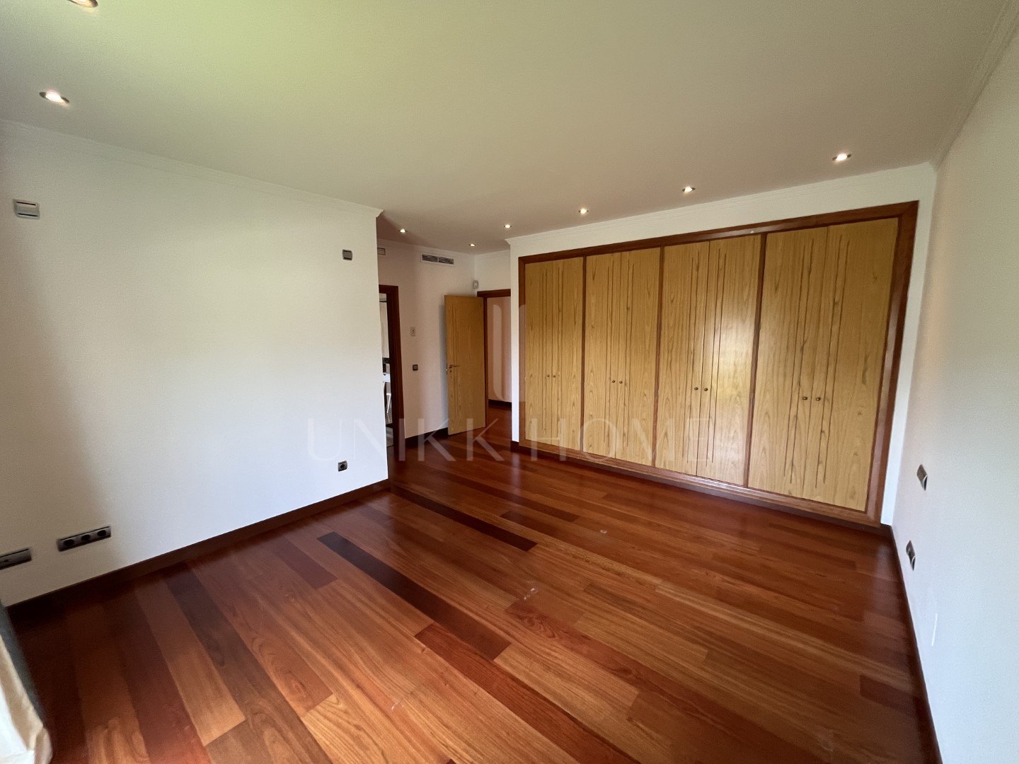 Luxury Duplex Penthouse for Sale in Embrujo Banús | Puerto Banús – Marbella