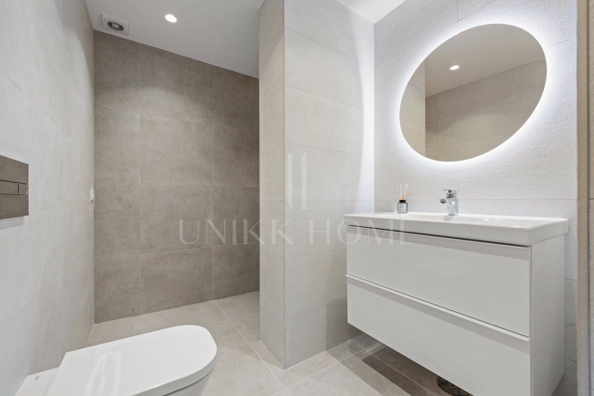 Adosado en venta en Los Algarrobos, Nueva Andalucia