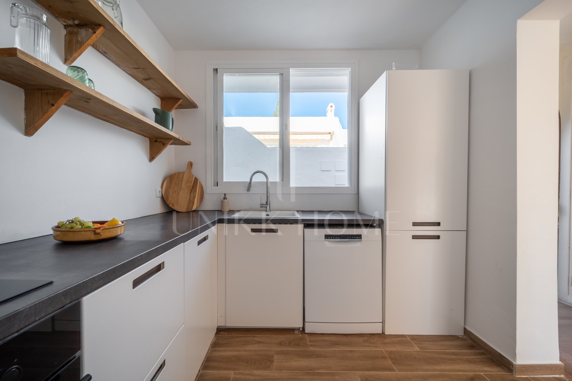 Cabopino Townhouse with potential