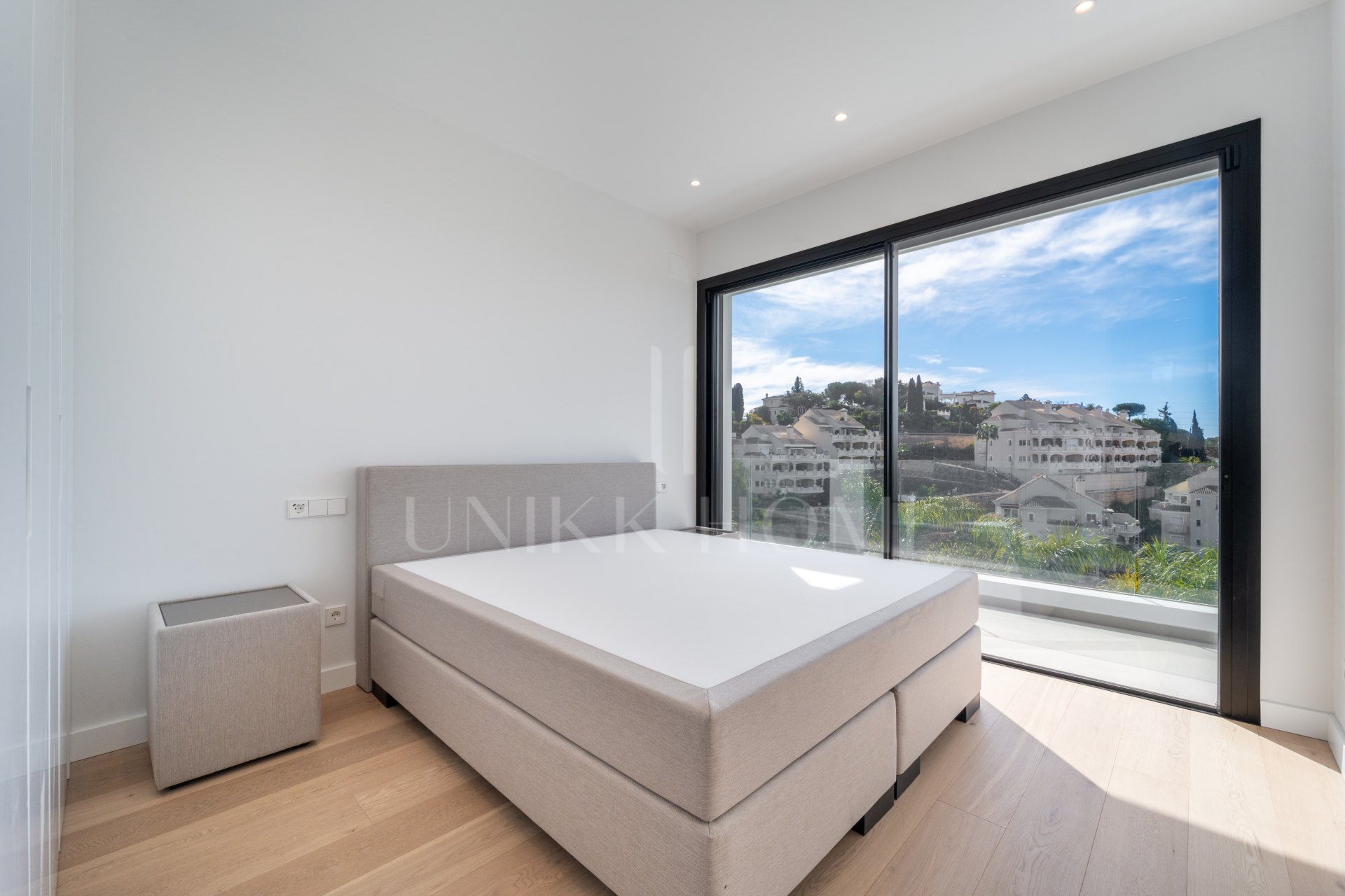 This newly completed modern villa is located in Elviria, one of the most sought-after residential areas in East Marbella.