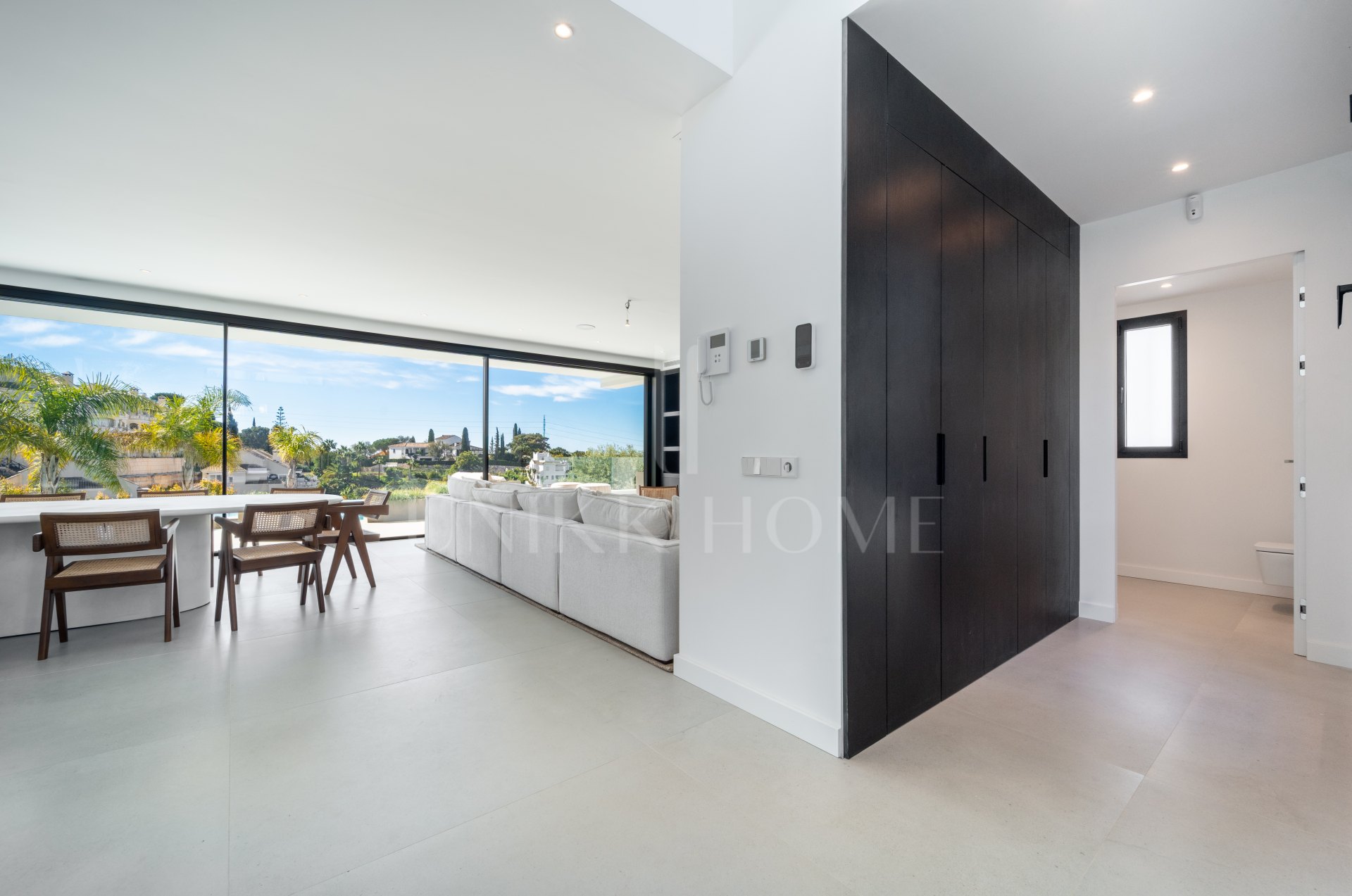 This newly completed modern villa is located in Elviria, one of the most sought-after residential areas in East Marbella.