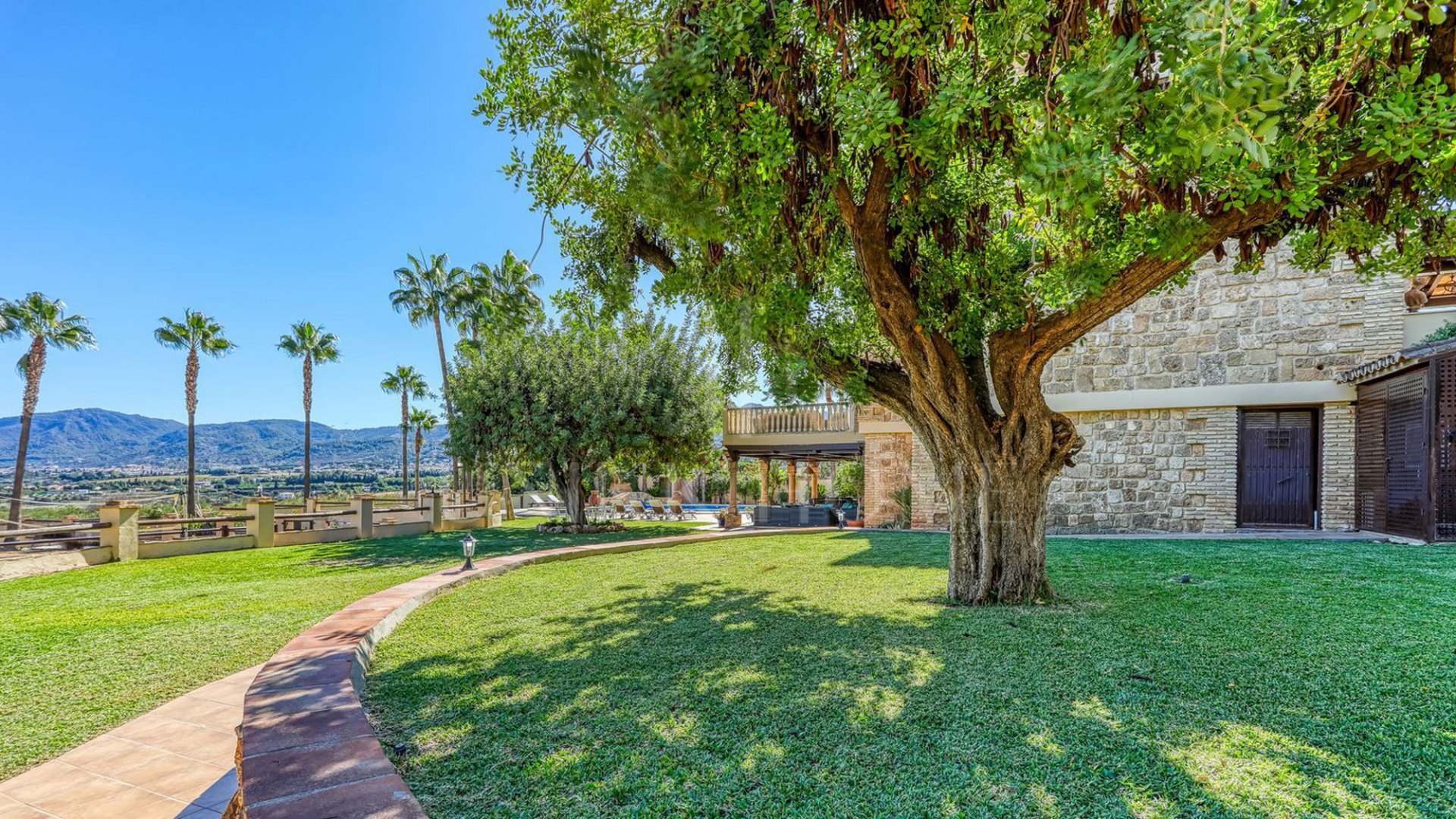 **Exceptional Rustic Estate with Horse Stable**