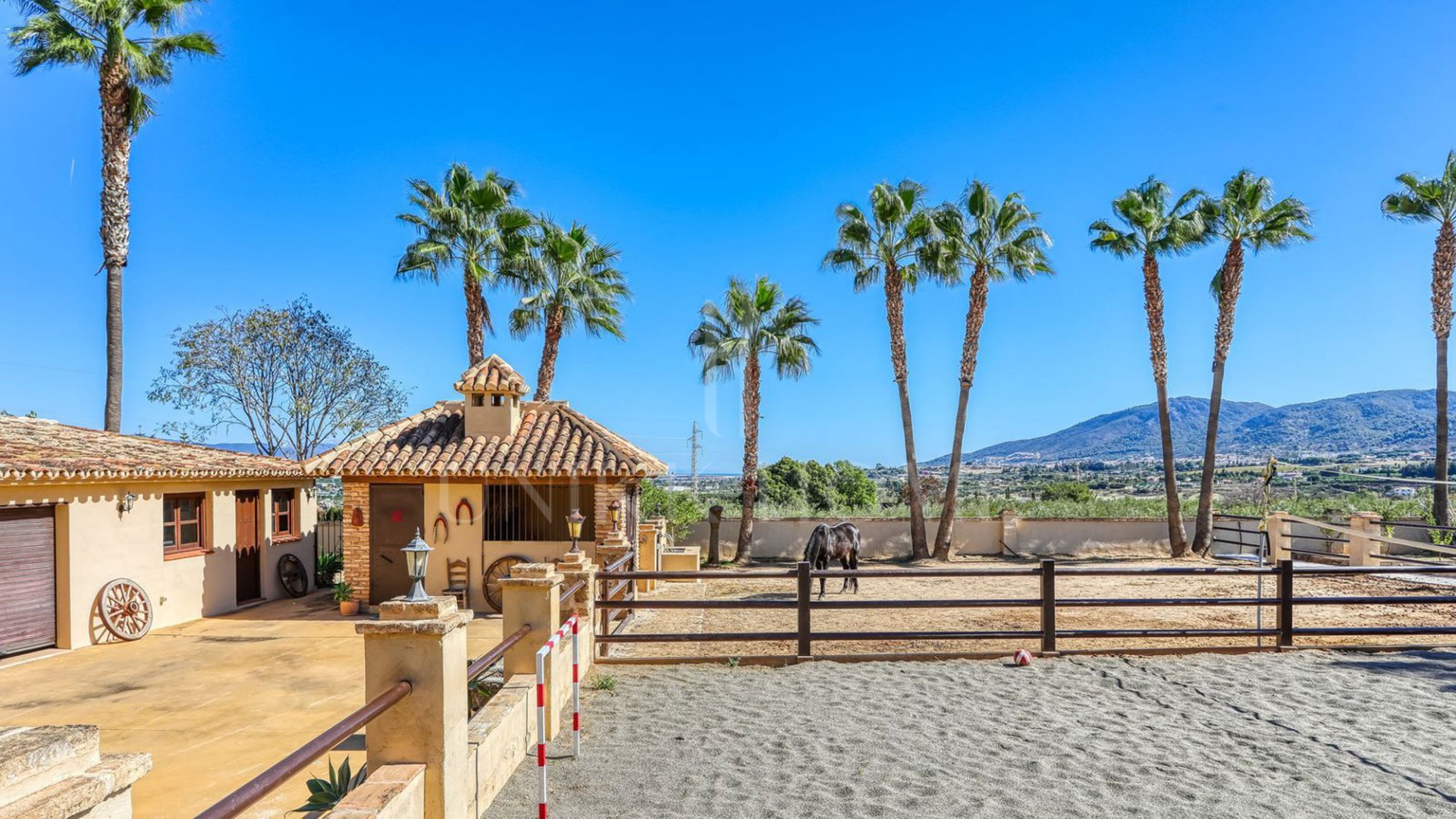 **Exceptional Rustic Estate with Horse Stable**