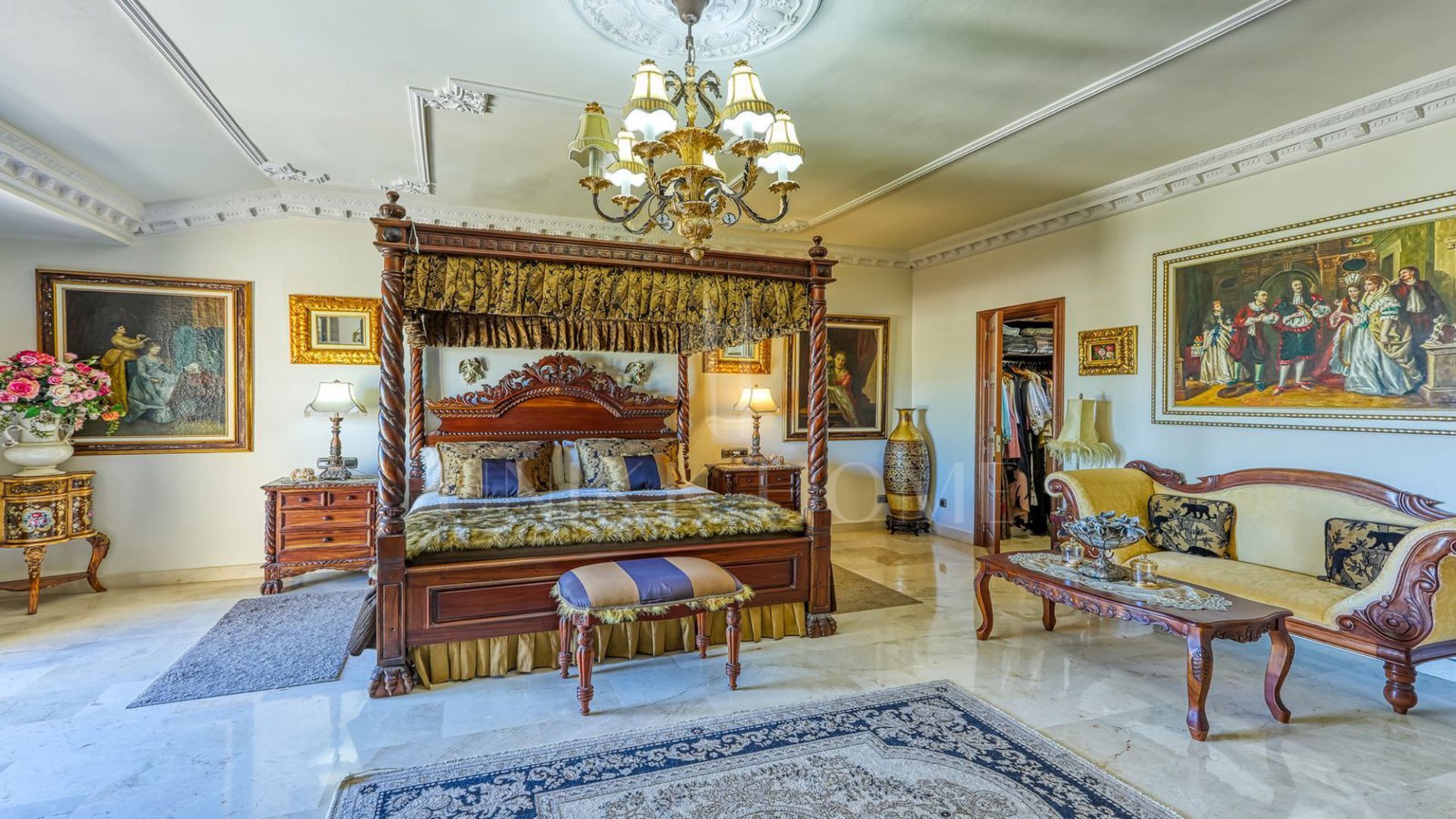 **Exceptional Rustic Estate with Horse Stable**